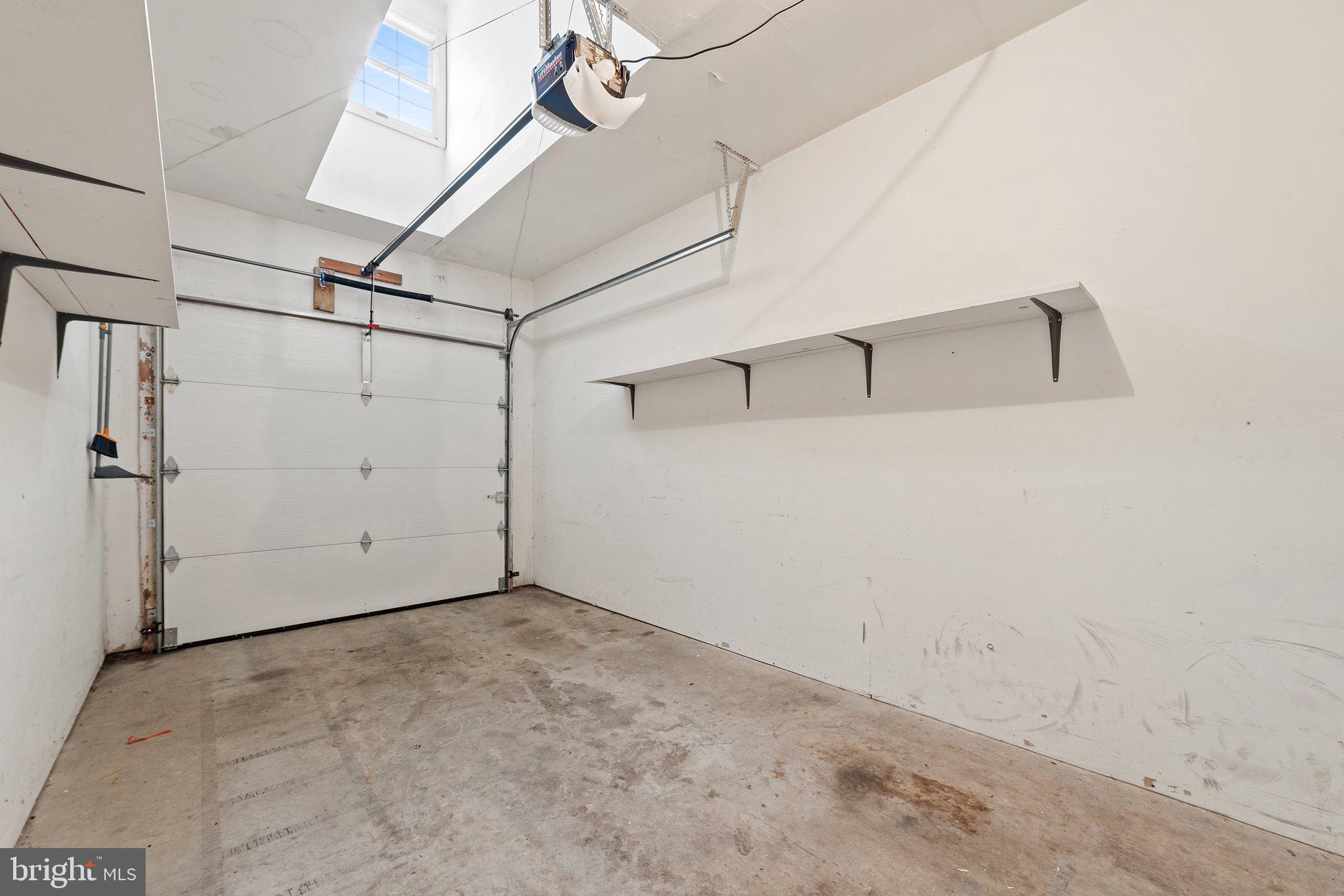 GLEN HOLLOW - Residential Lease