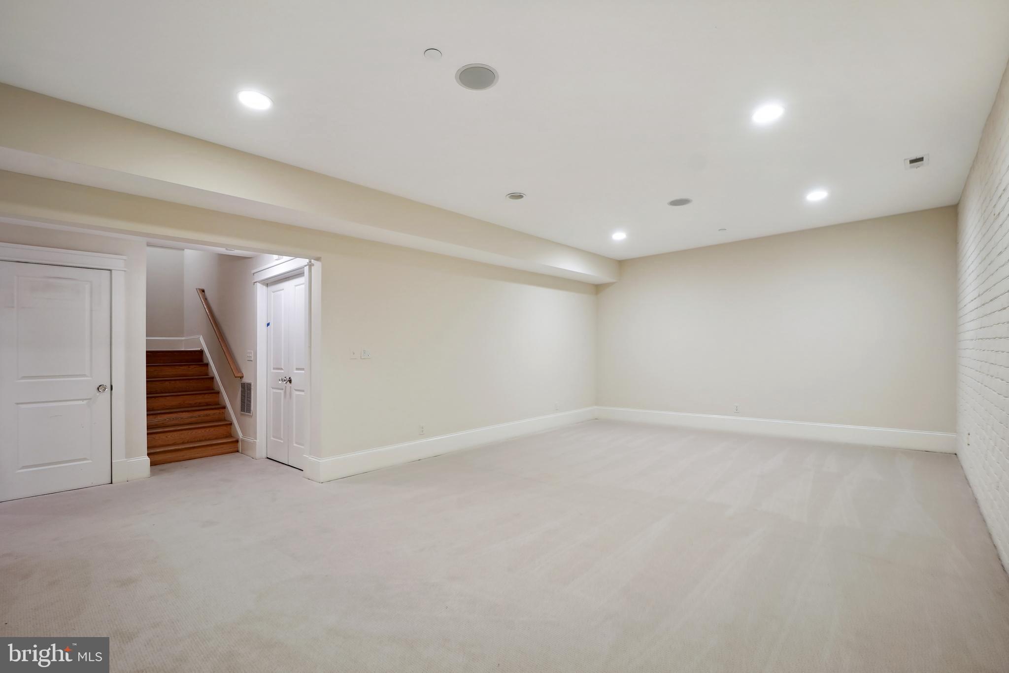 BATTERY PARK - Residential