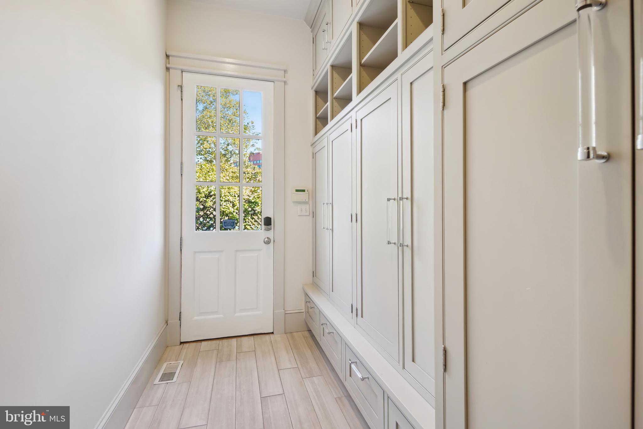 BATTERY PARK - Residential