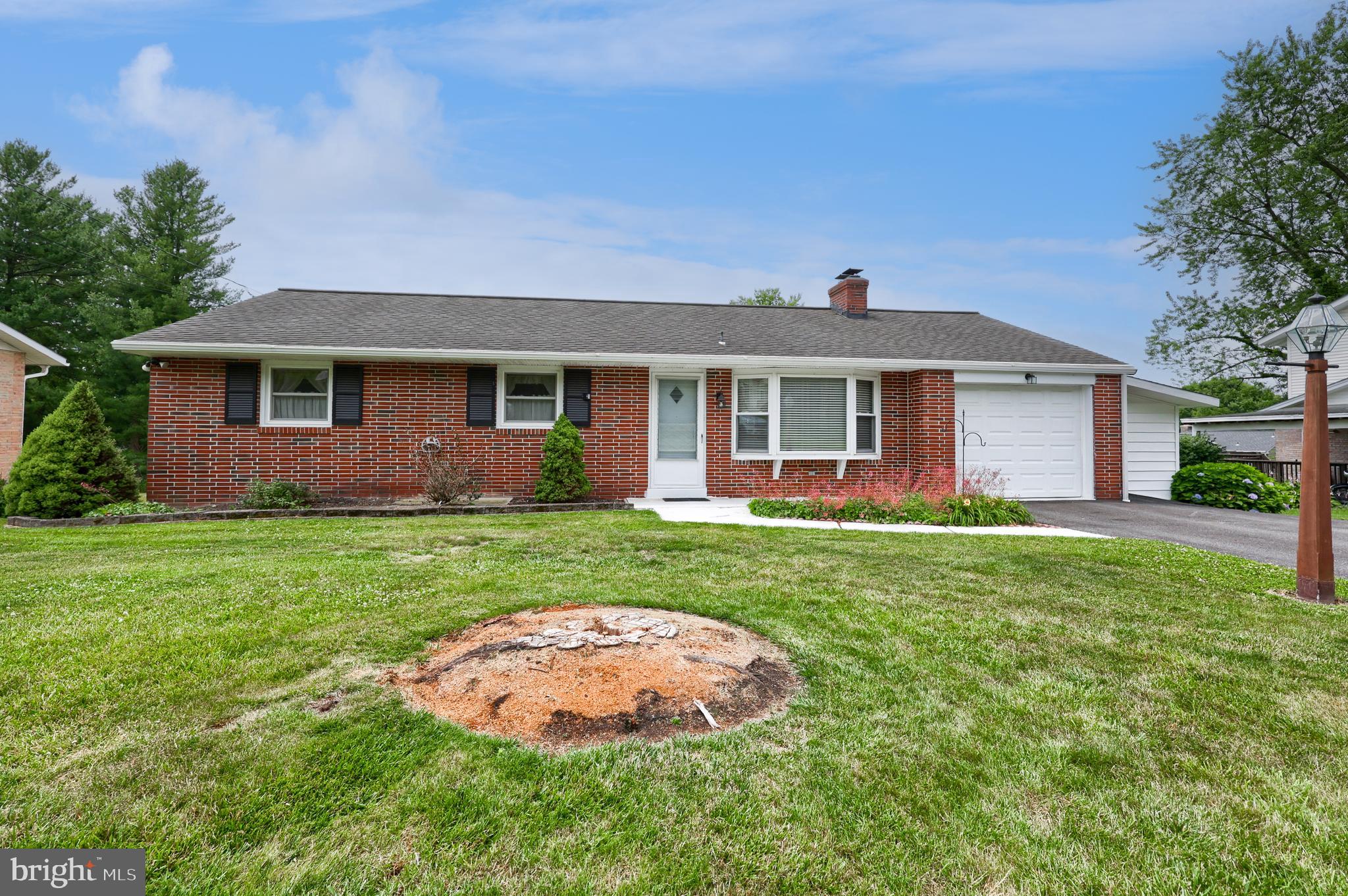 1118 HARRIET AVENUE