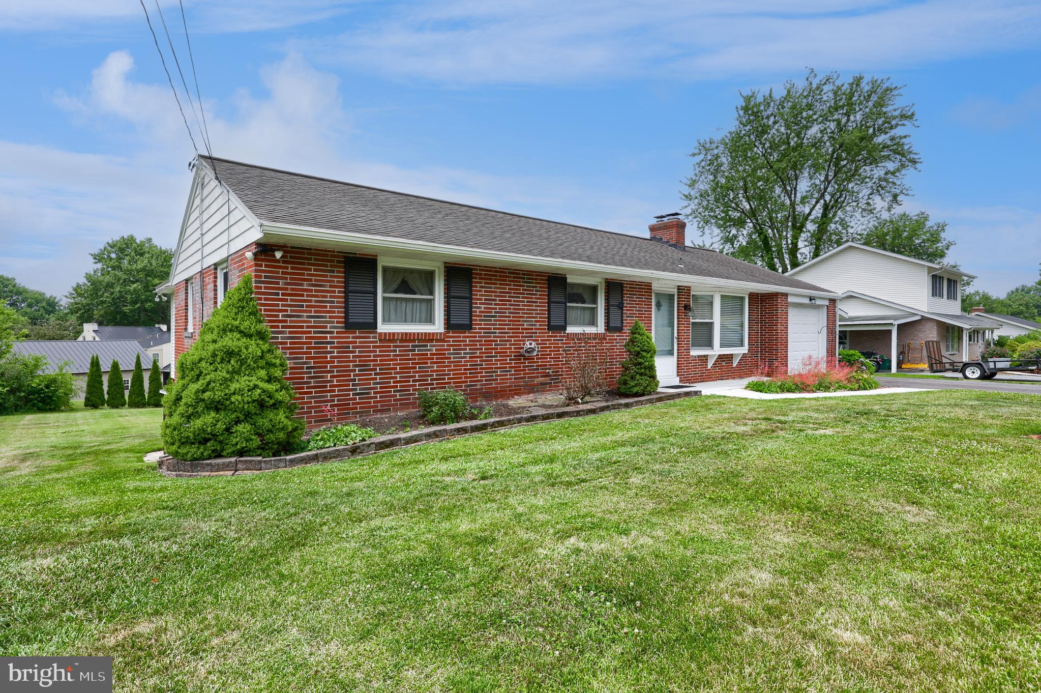 1118 HARRIET AVENUE