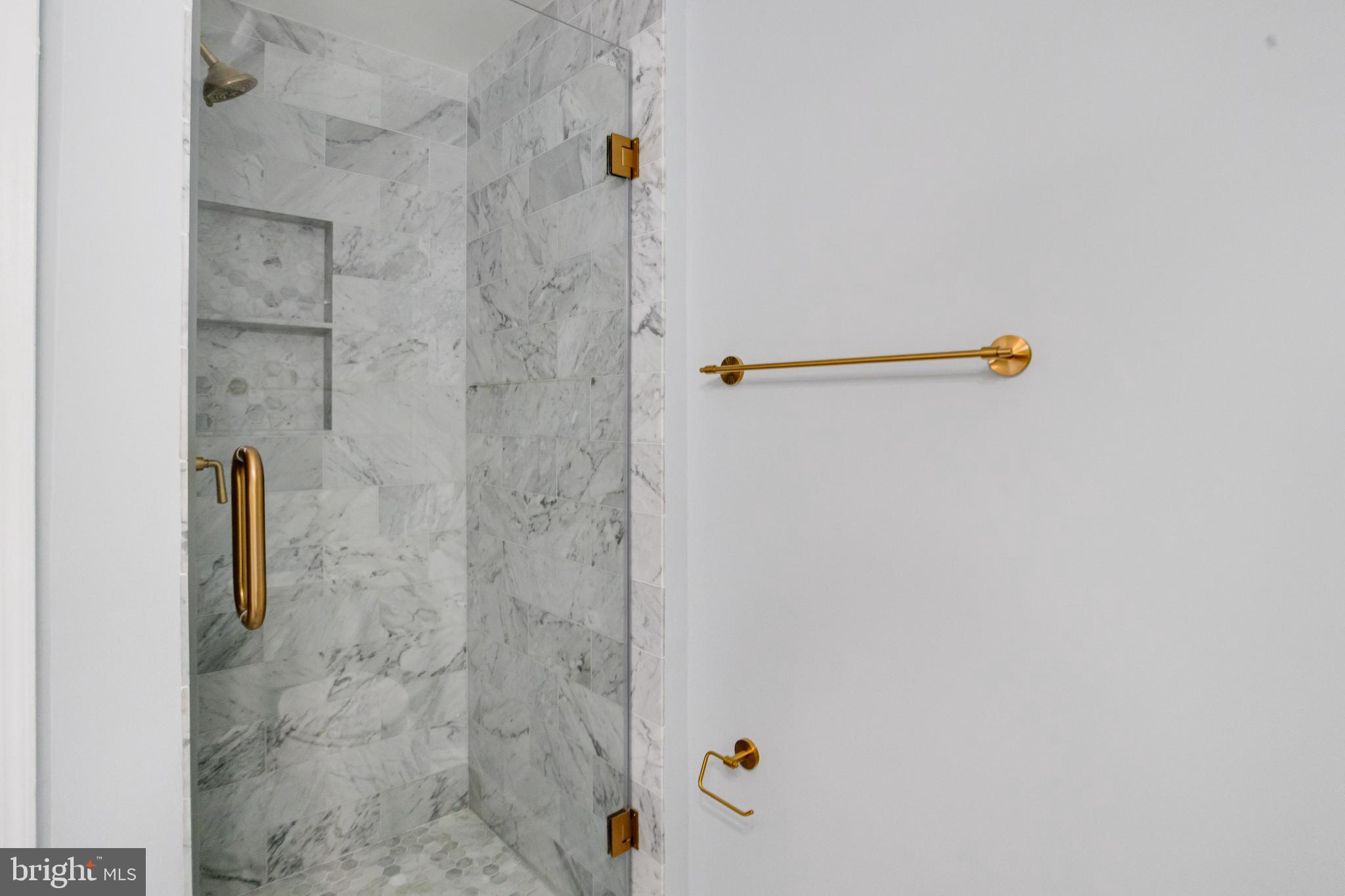 OATLAND FARM - Residential