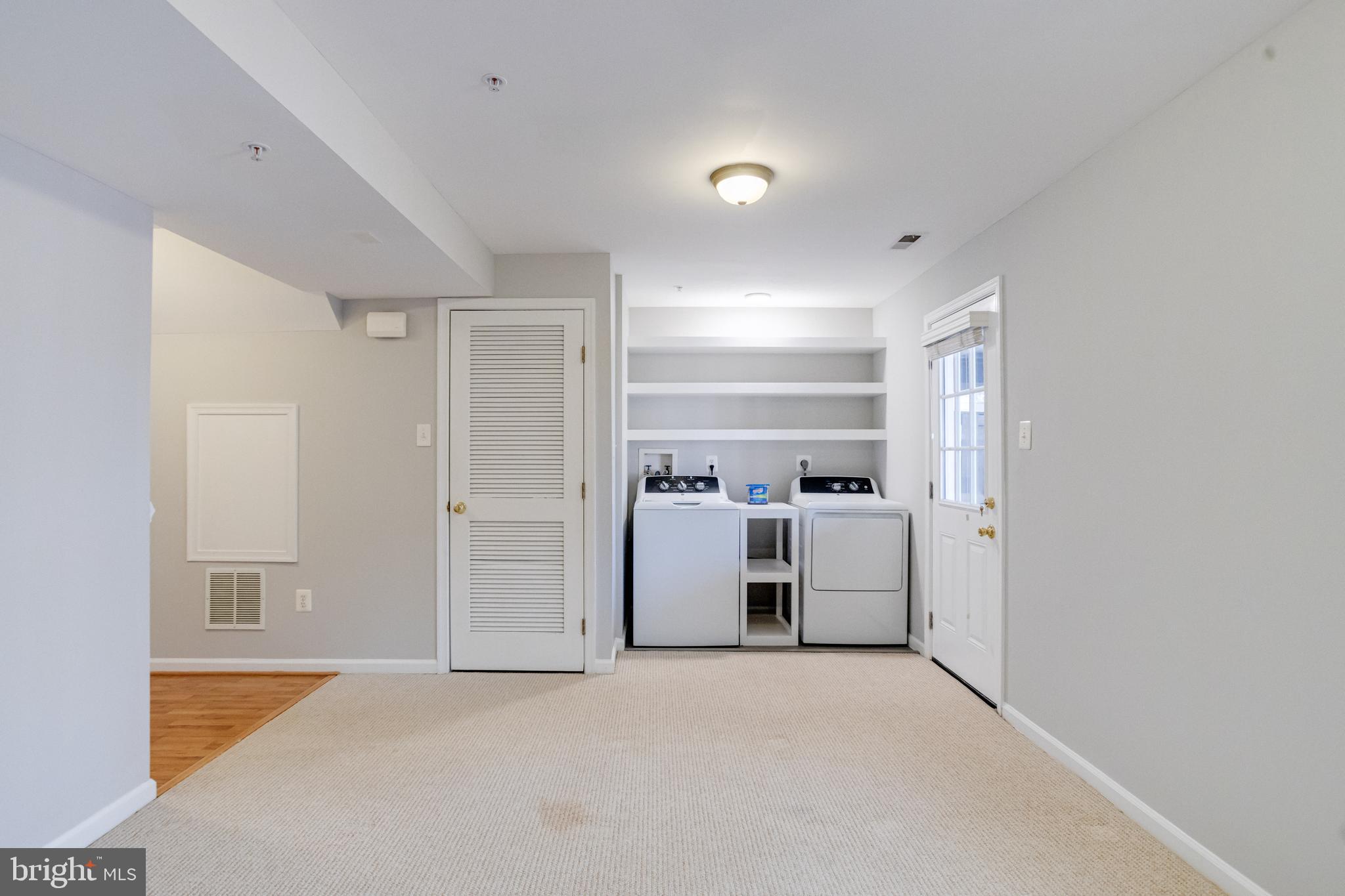 OATLAND FARM - Residential