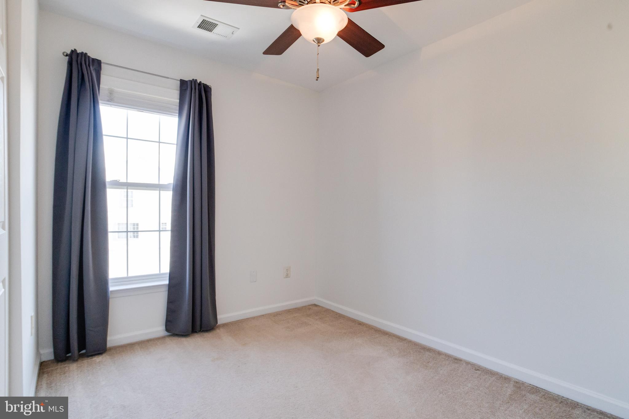 OATLAND FARM - Residential