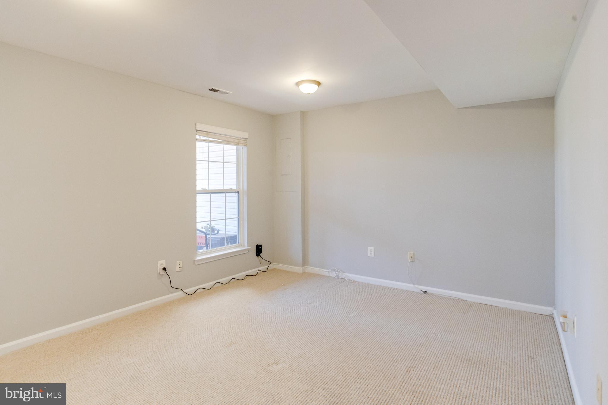 OATLAND FARM - Residential