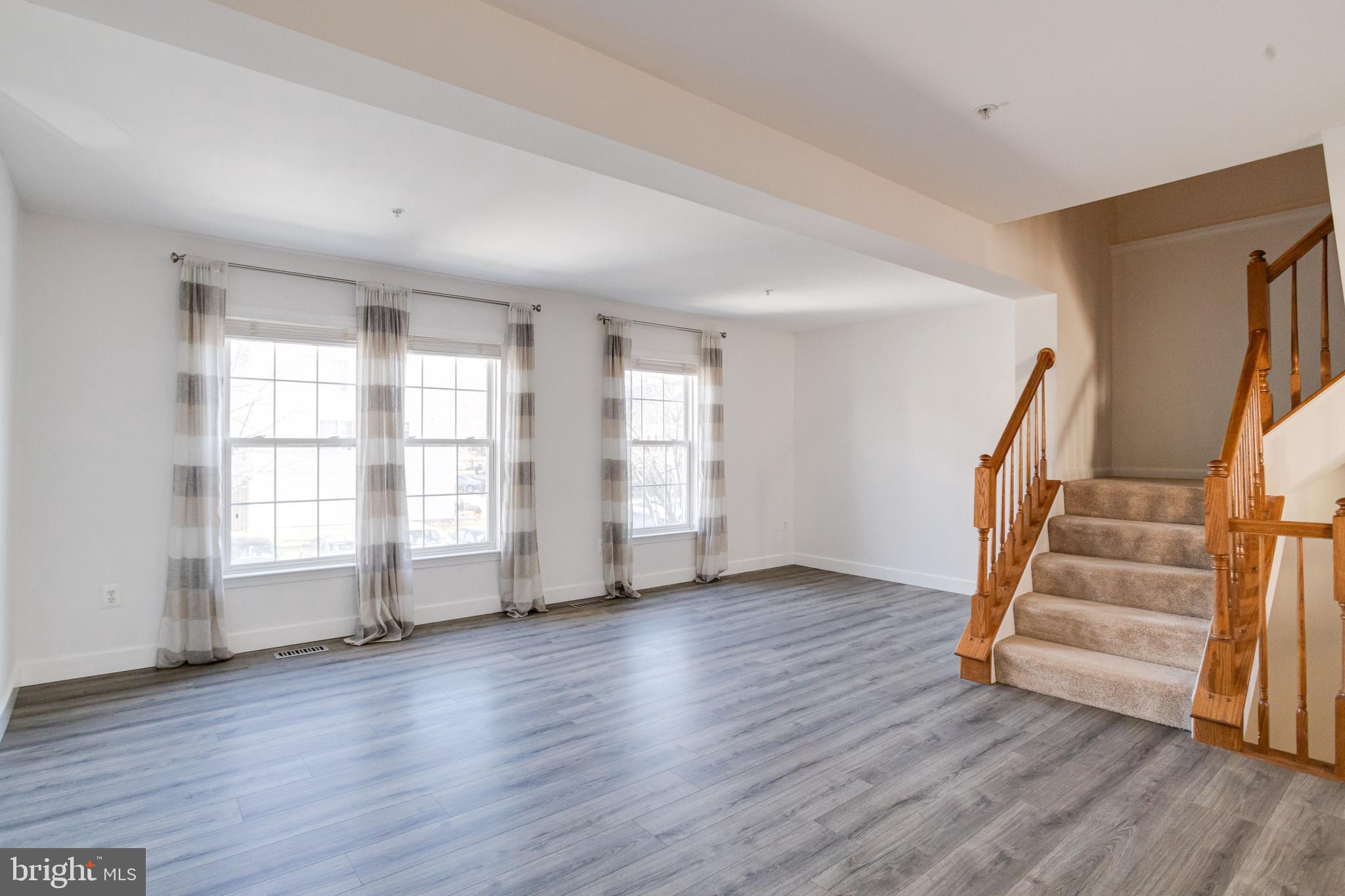 OATLAND FARM - Residential