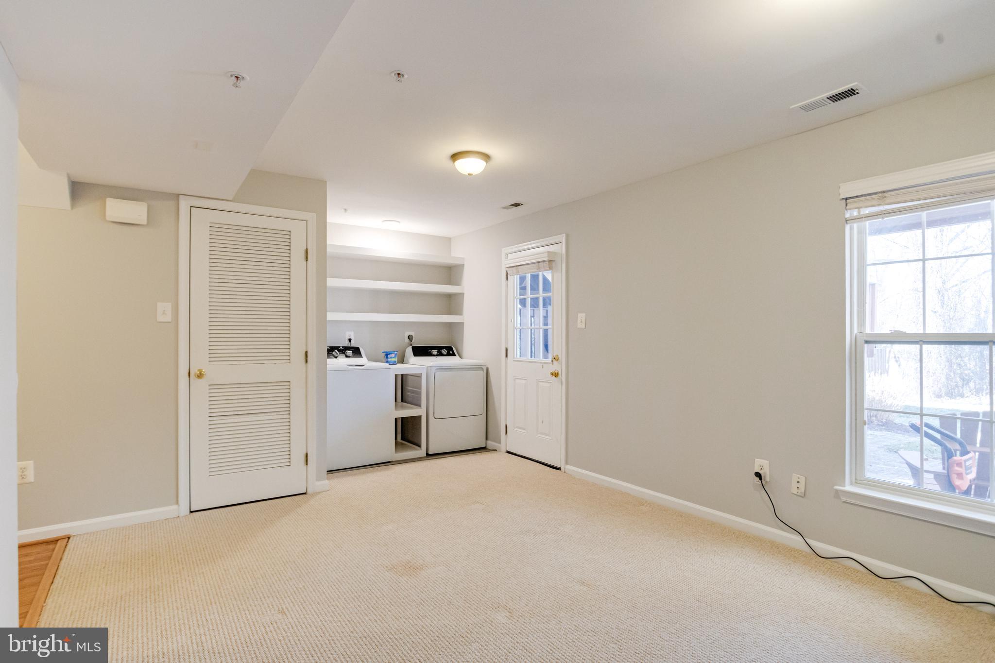 OATLAND FARM - Residential