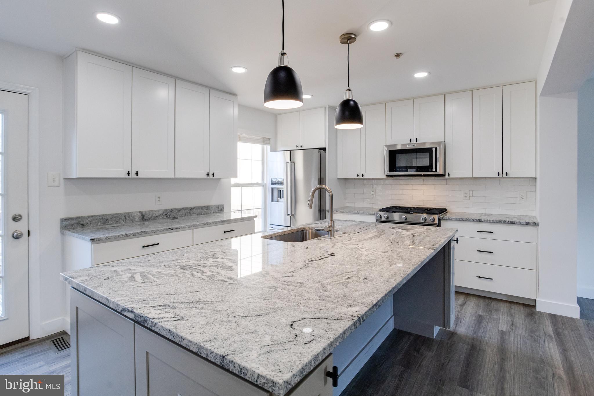 OATLAND FARM - Residential