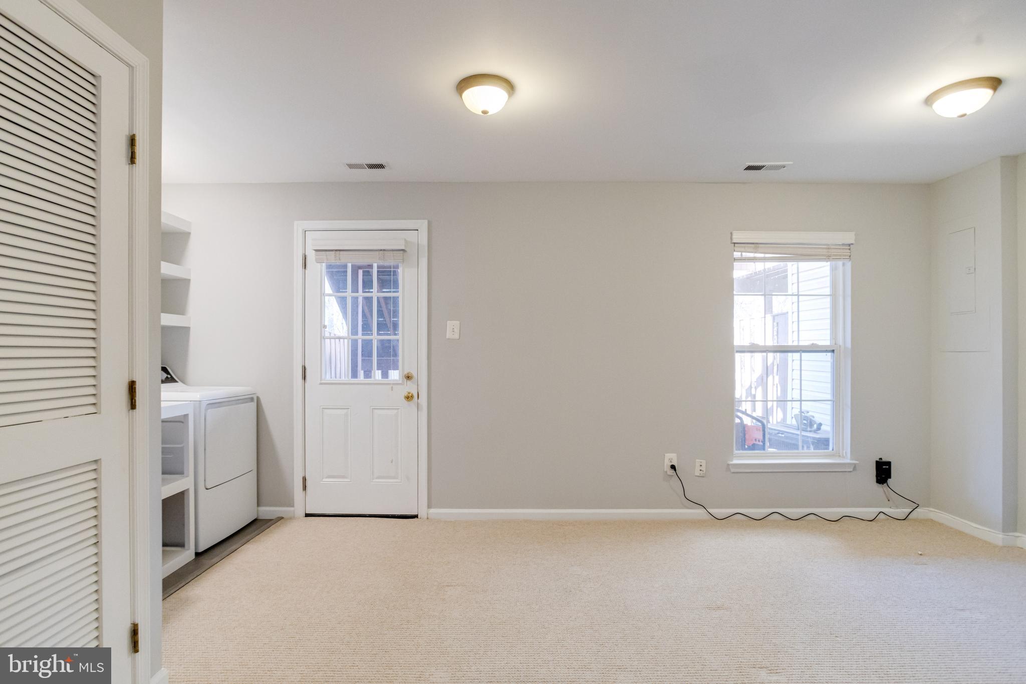 OATLAND FARM - Residential