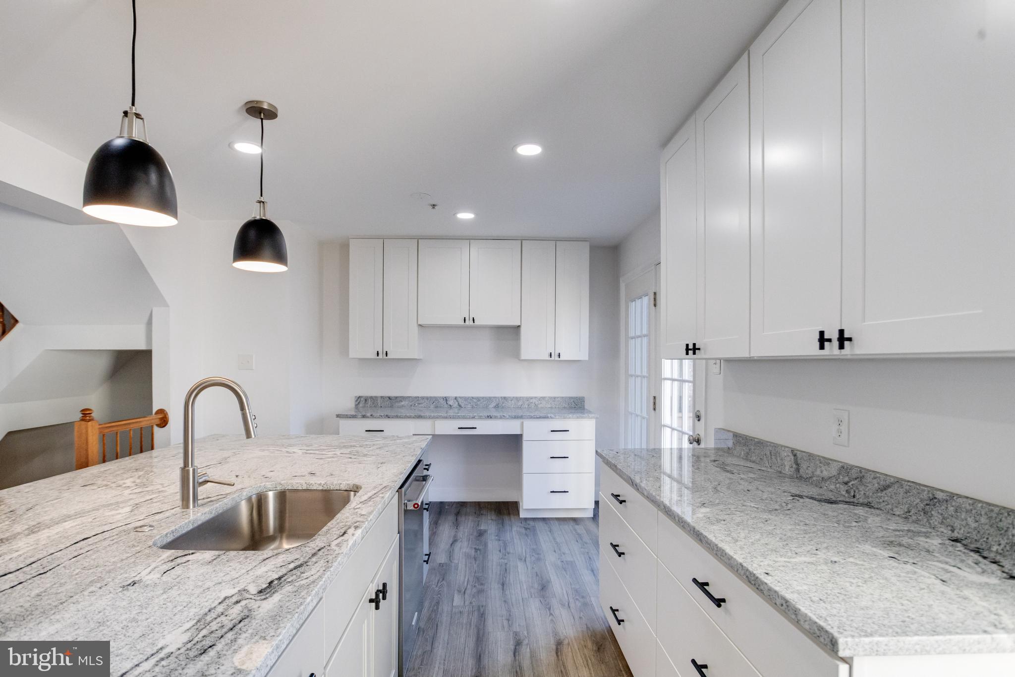 OATLAND FARM - Residential