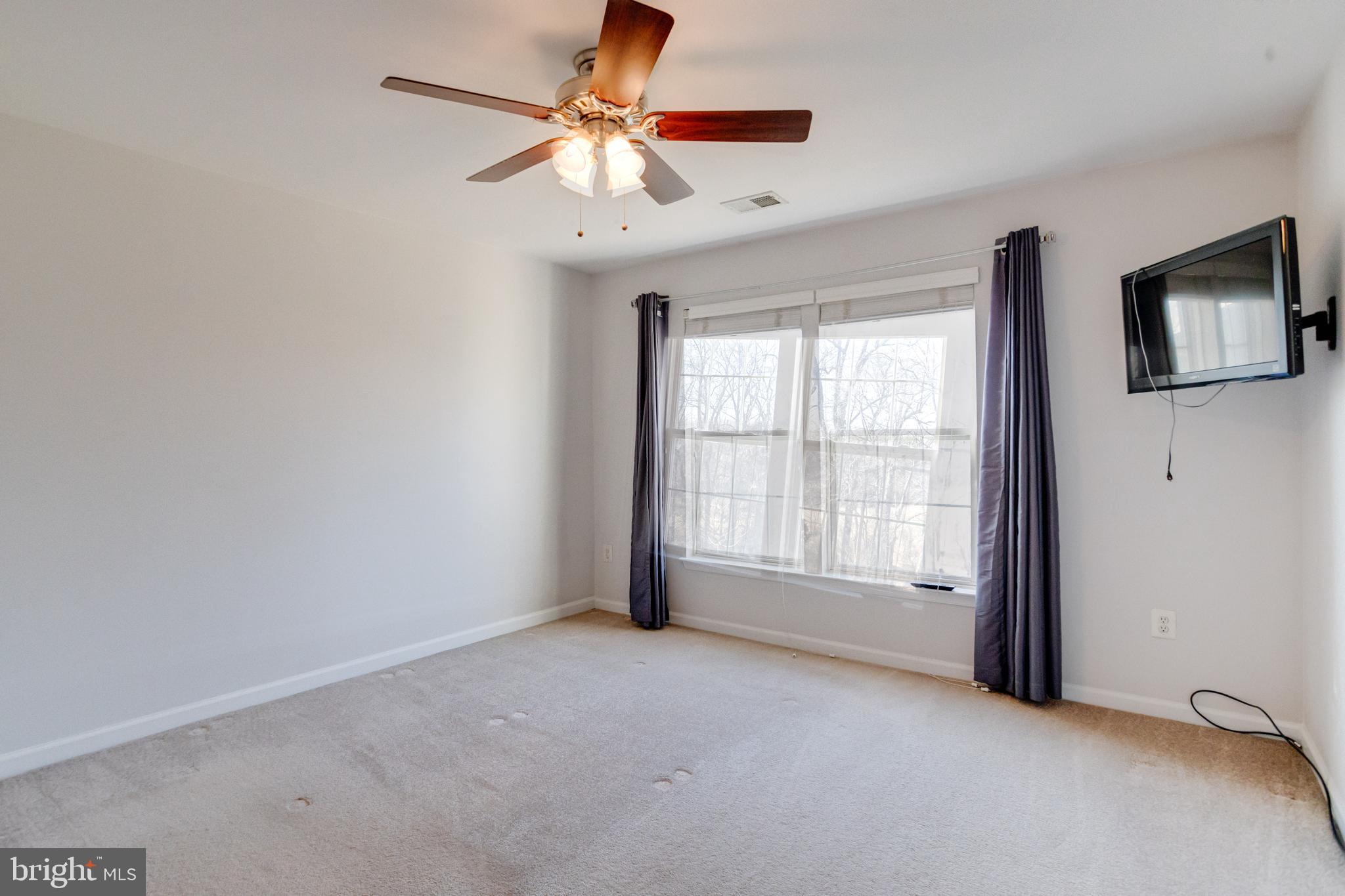 OATLAND FARM - Residential