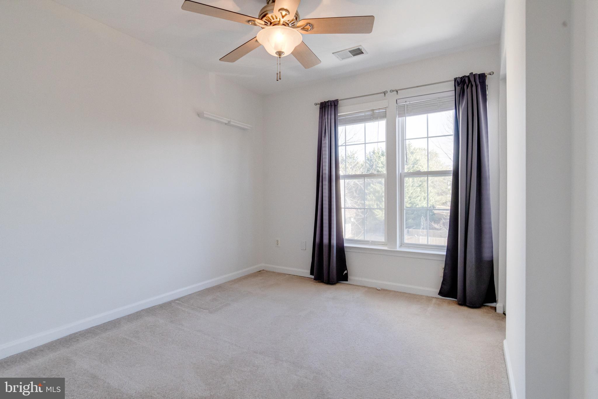 OATLAND FARM - Residential