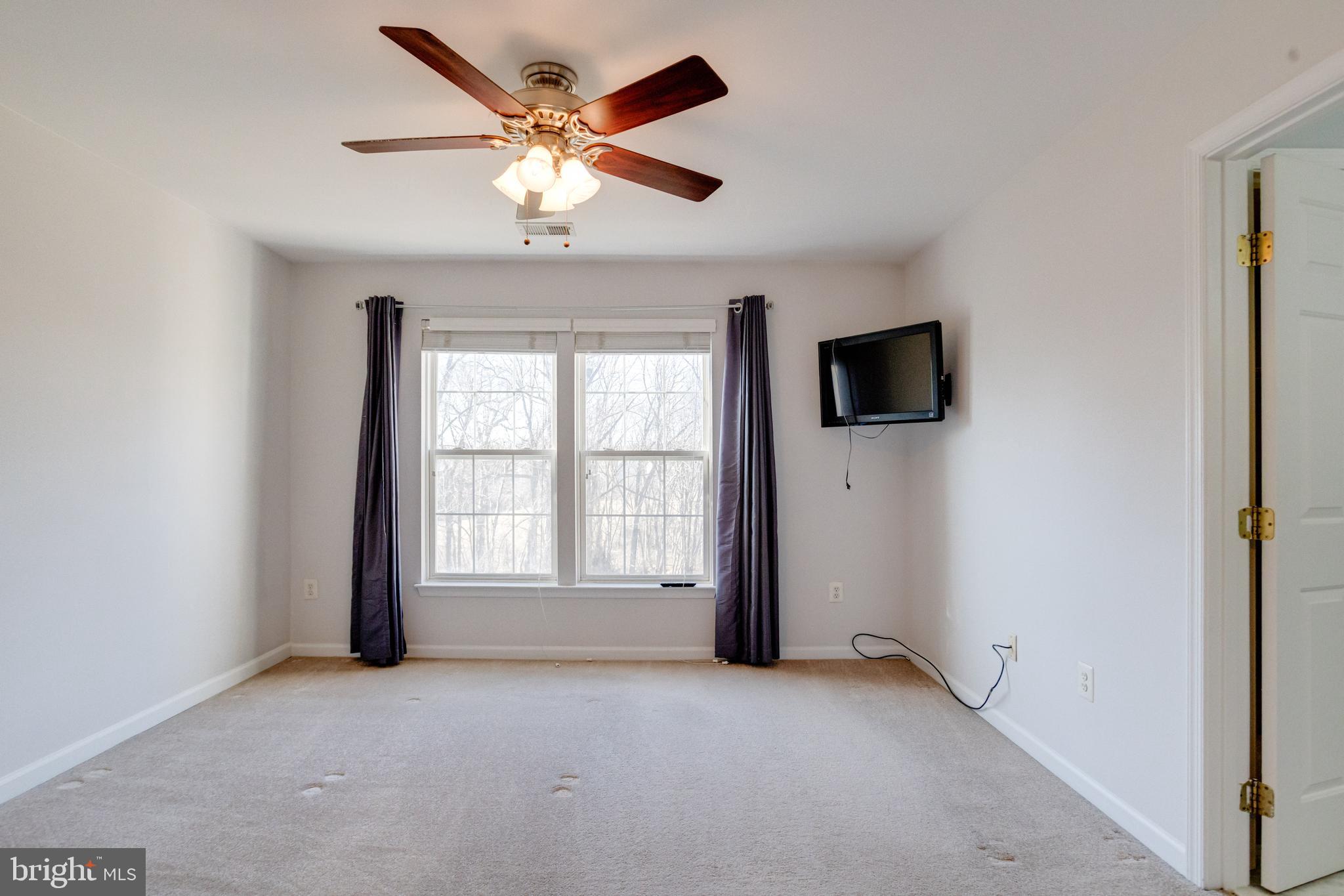 OATLAND FARM - Residential