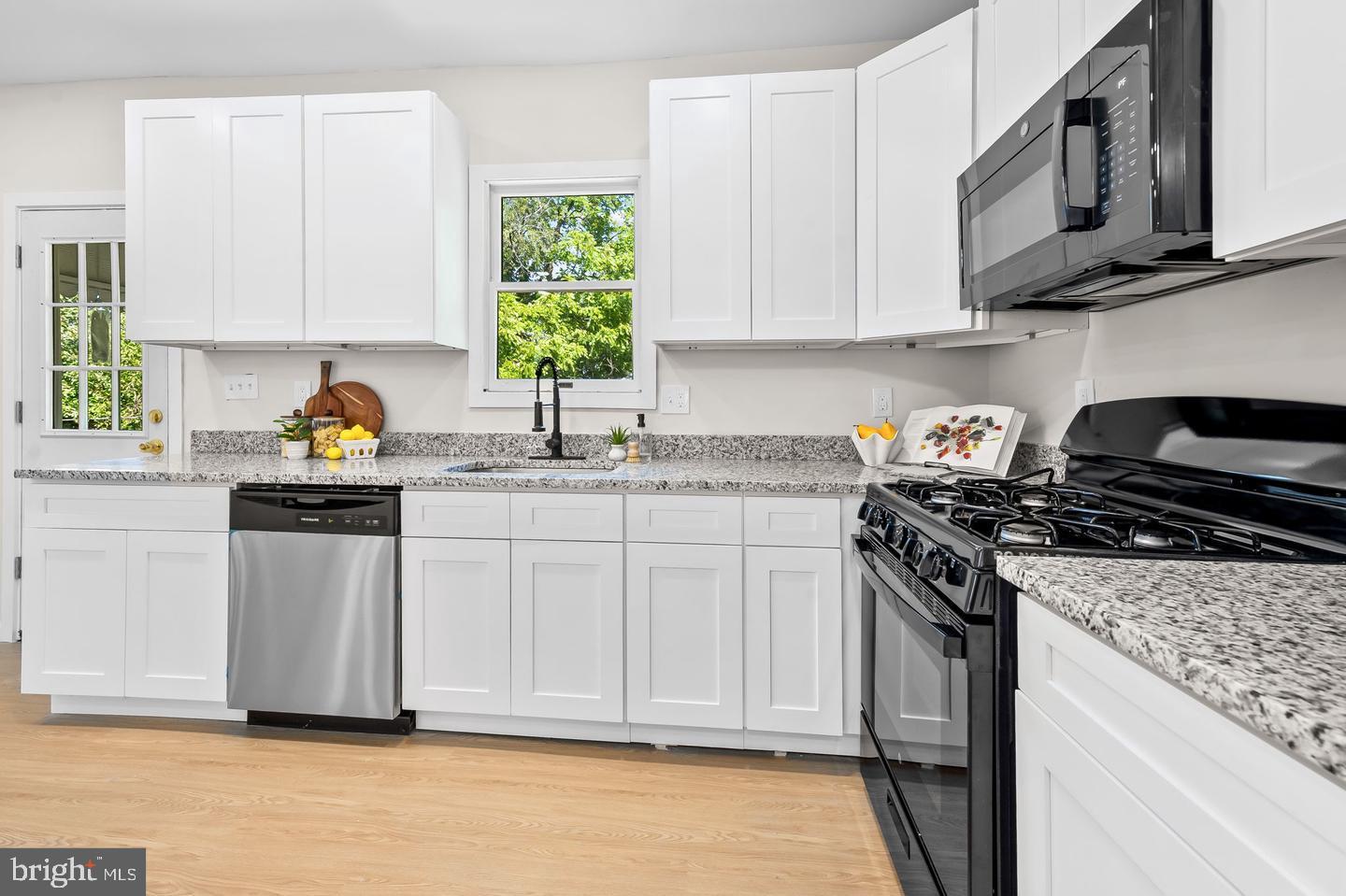 KENWOOD PARK - Residential