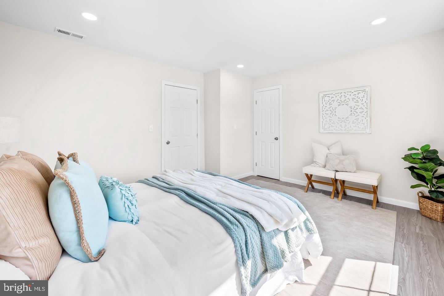 KENWOOD PARK - Residential