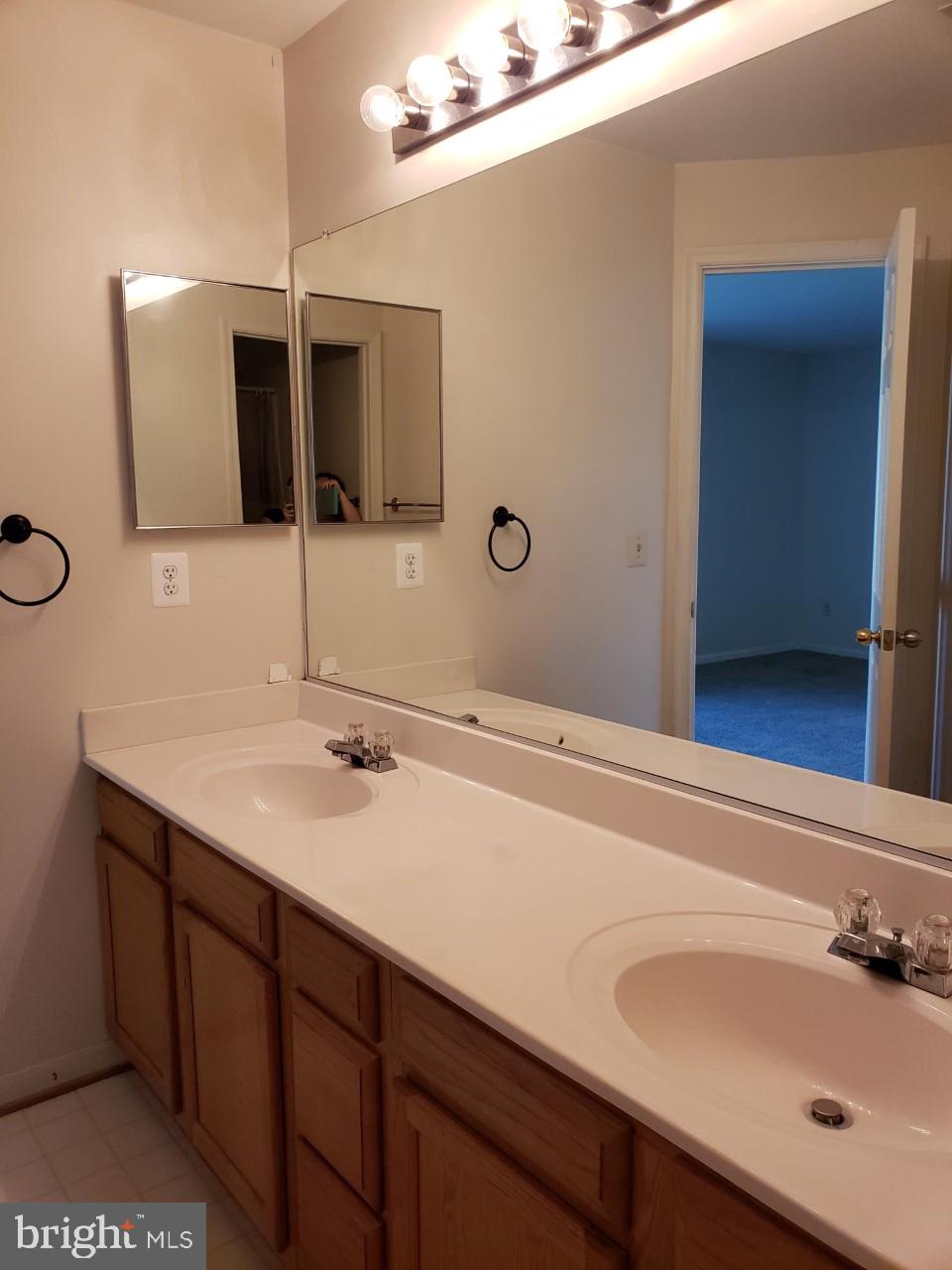 CEDARS OF WARRENTON - Residential Lease