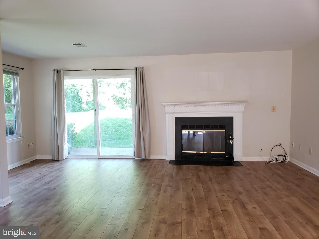 CEDARS OF WARRENTON - Residential Lease