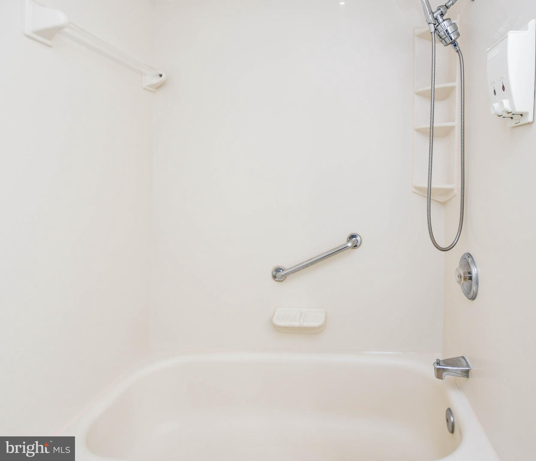 MILL CREEK SOUTH - Residential Lease