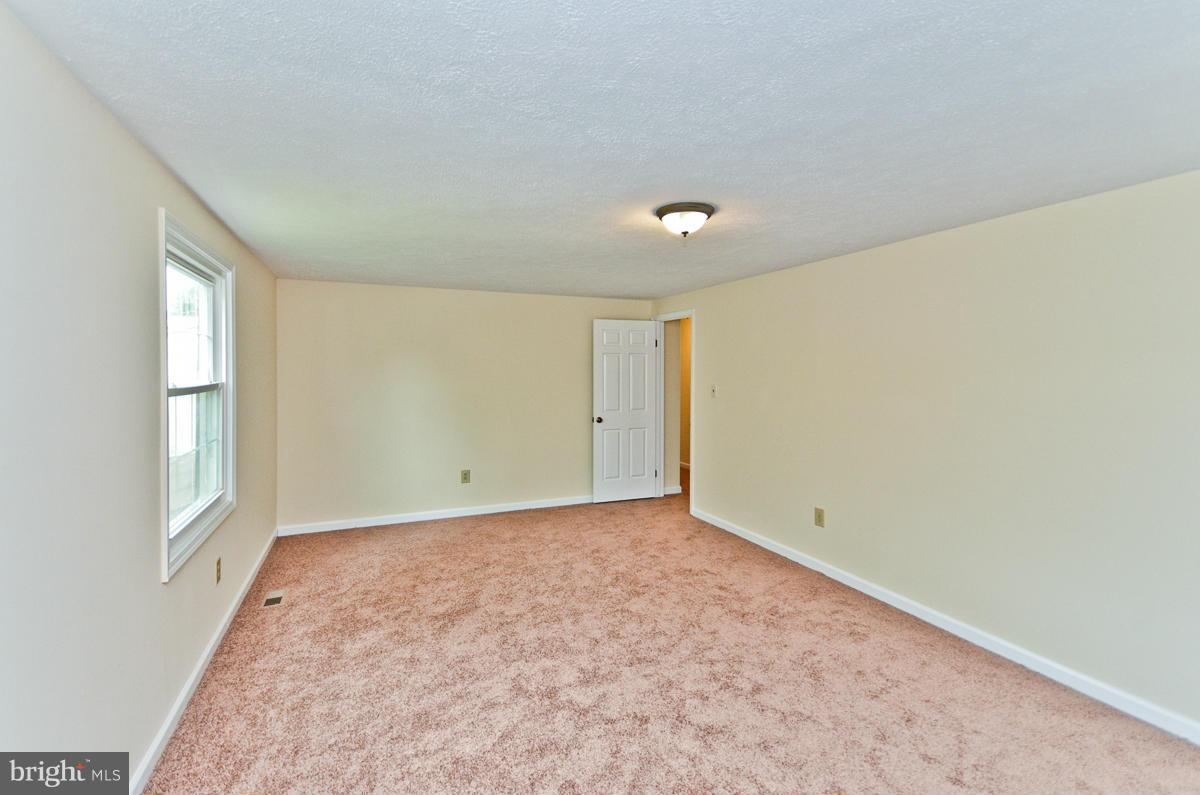 MILL CREEK SOUTH - Residential Lease