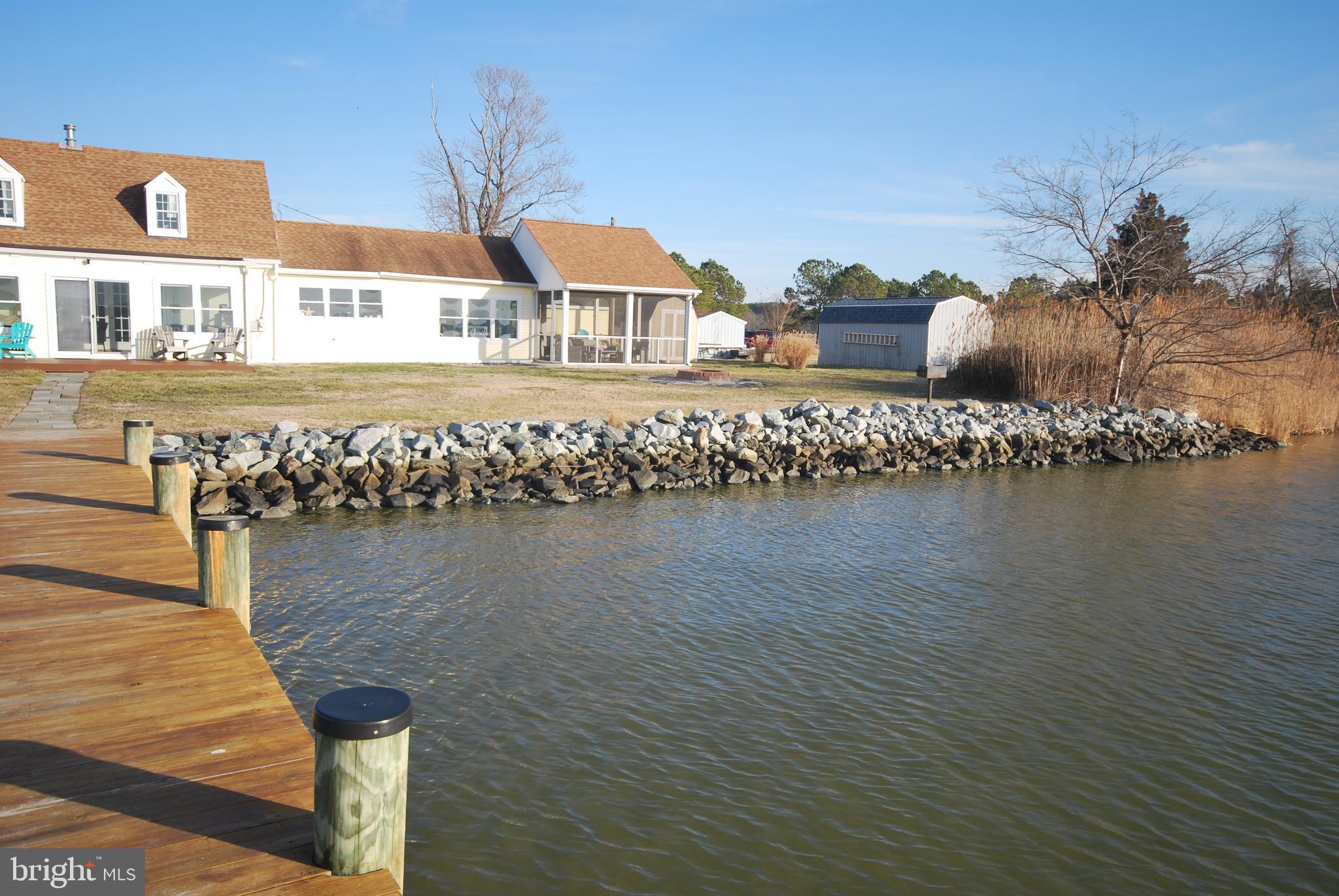 TAYLOR'S ISLAND - Residential