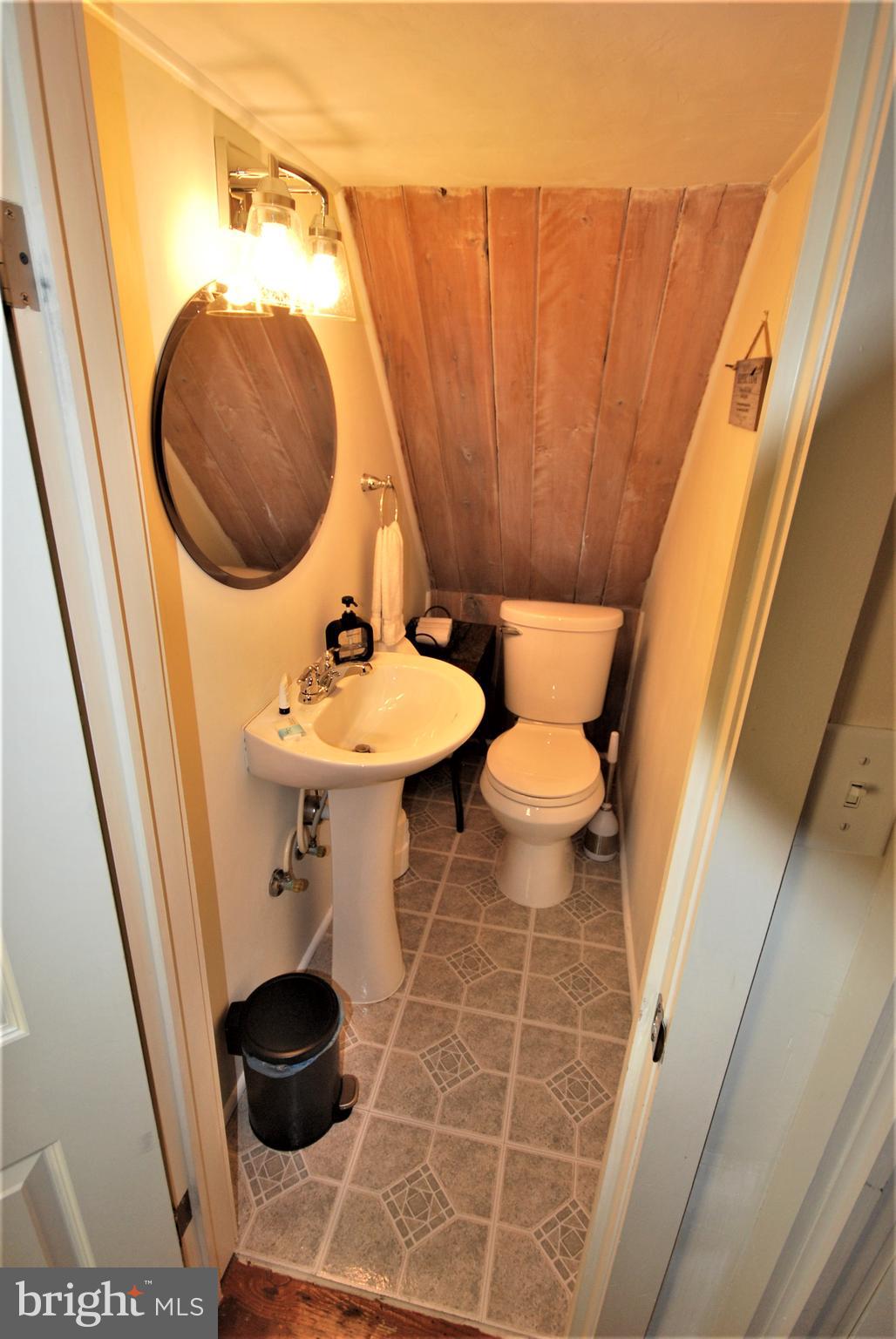 TAYLOR'S ISLAND - Residential