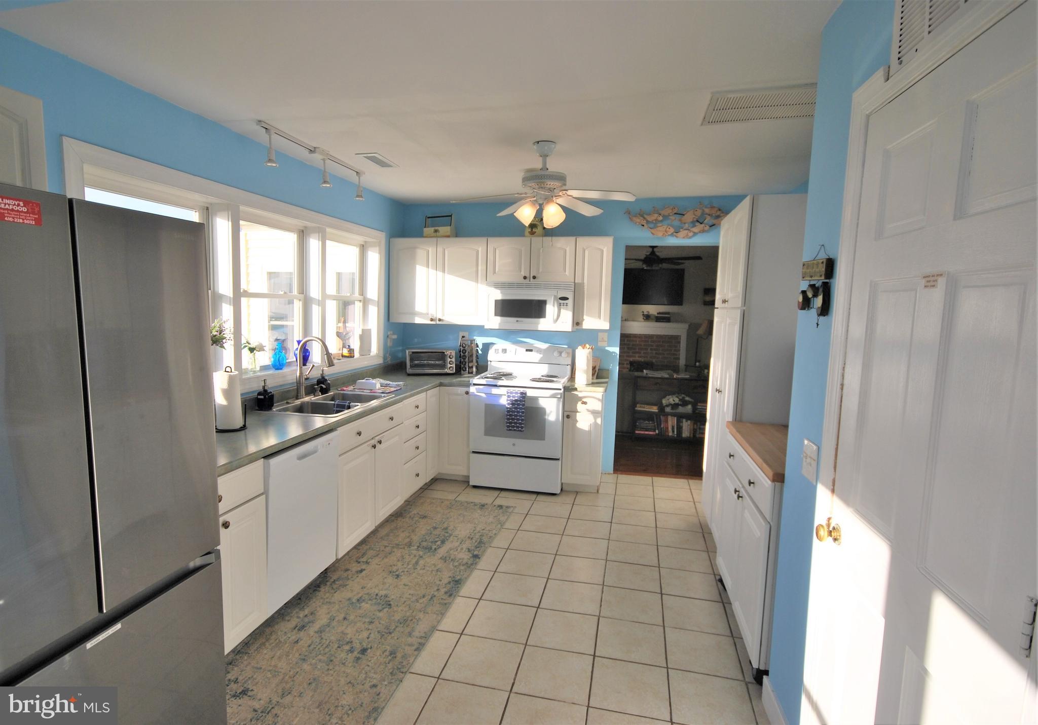 TAYLOR'S ISLAND - Residential