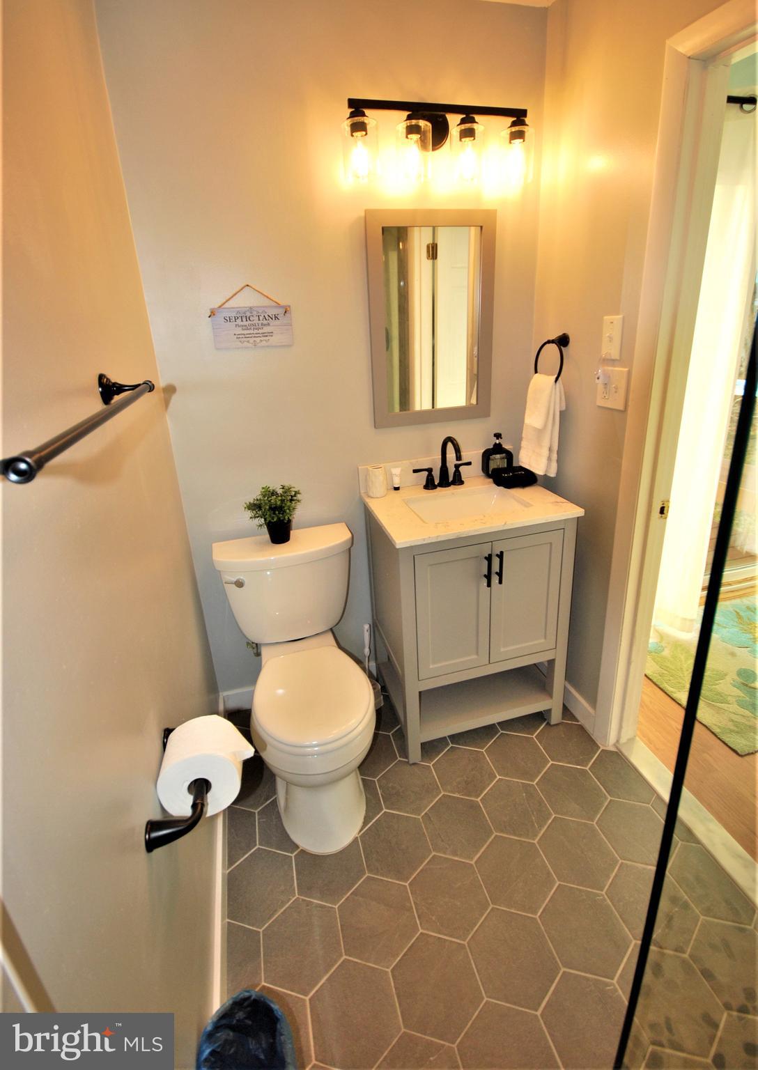 TAYLOR'S ISLAND - Residential