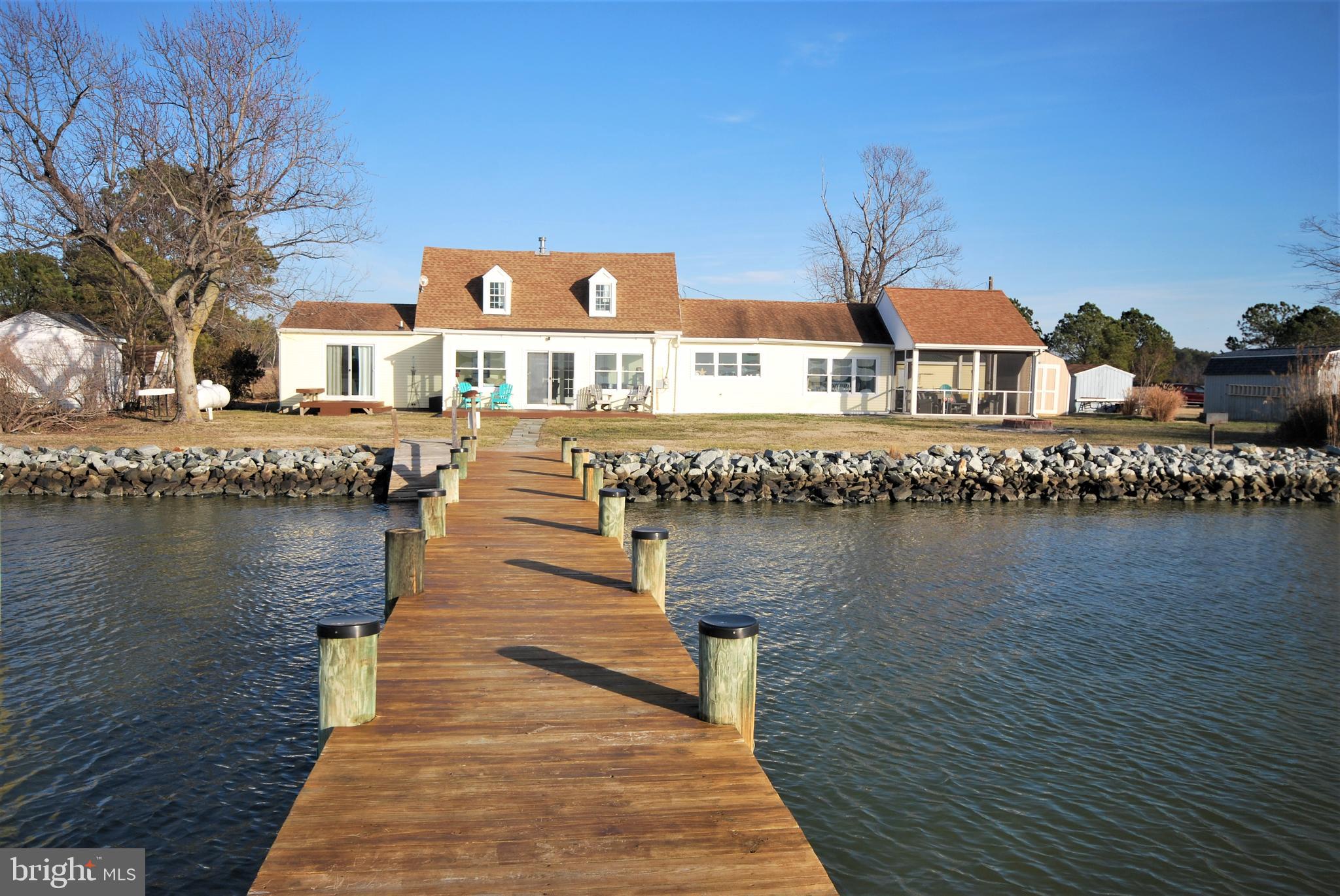 TAYLOR'S ISLAND - Residential
