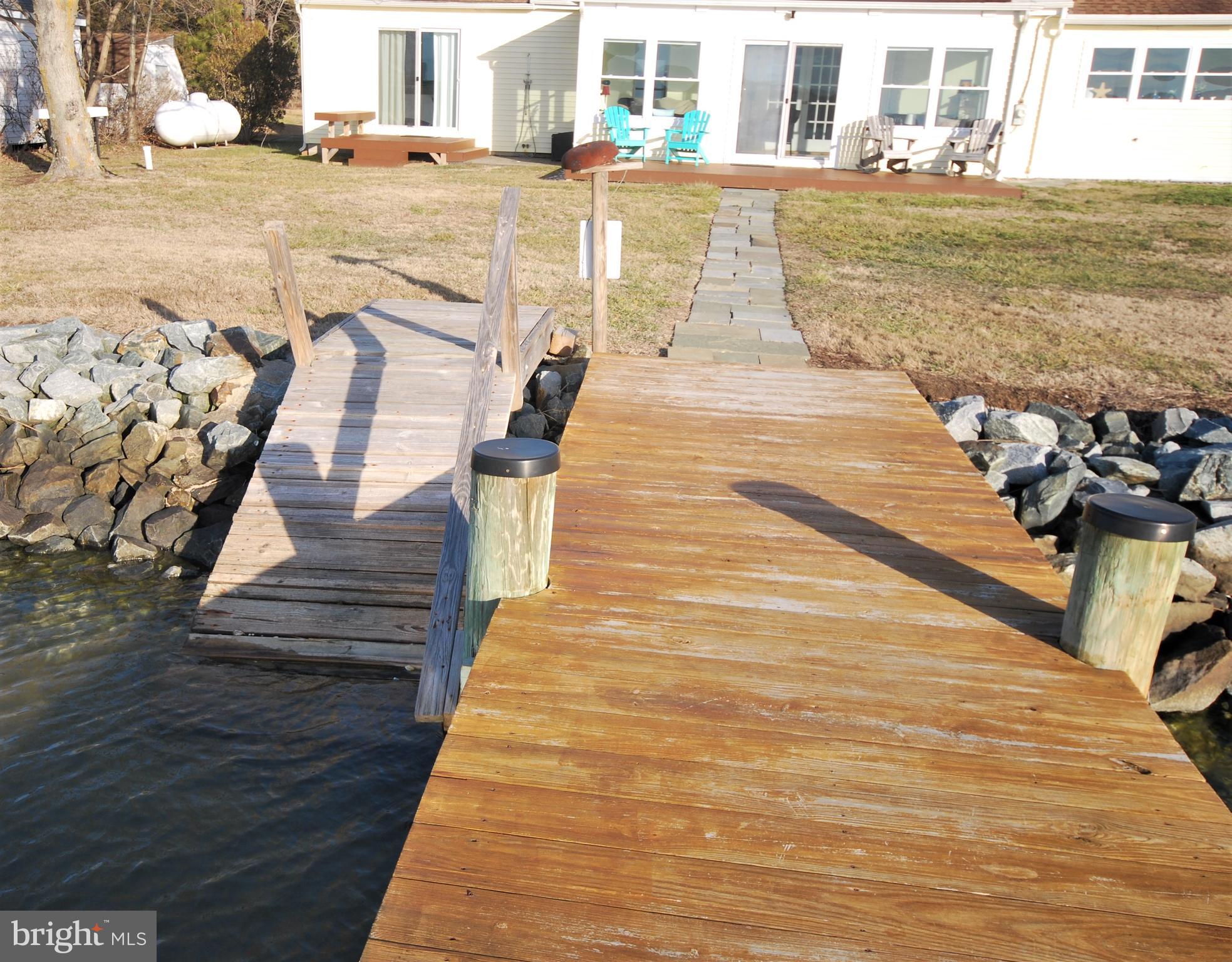 TAYLOR'S ISLAND - Residential