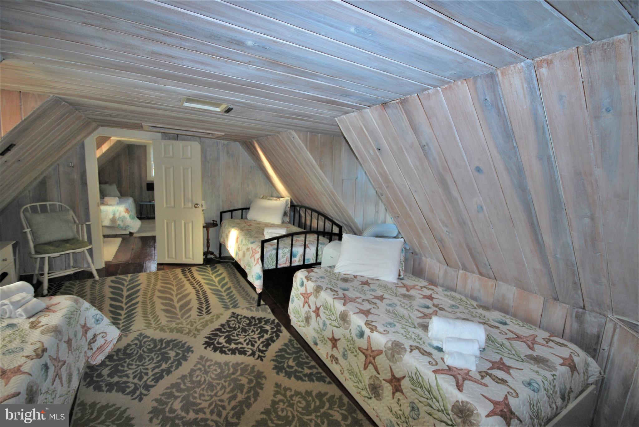 TAYLOR'S ISLAND - Residential