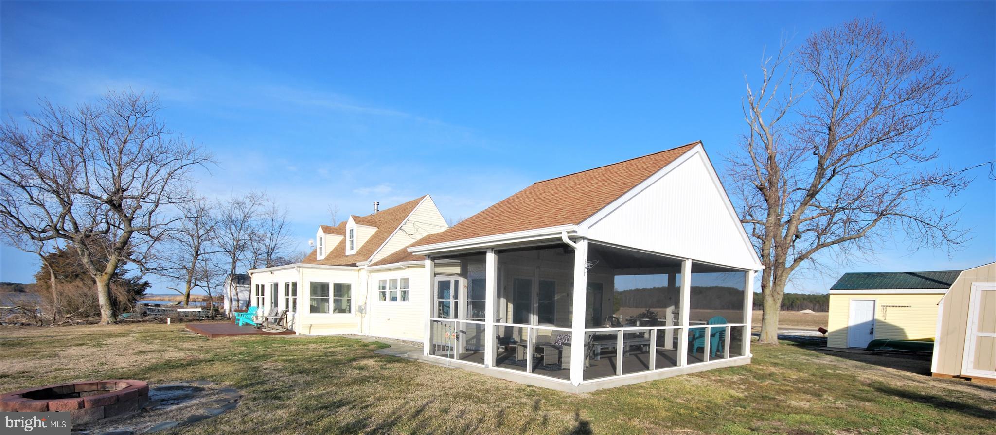 TAYLOR'S ISLAND - Residential