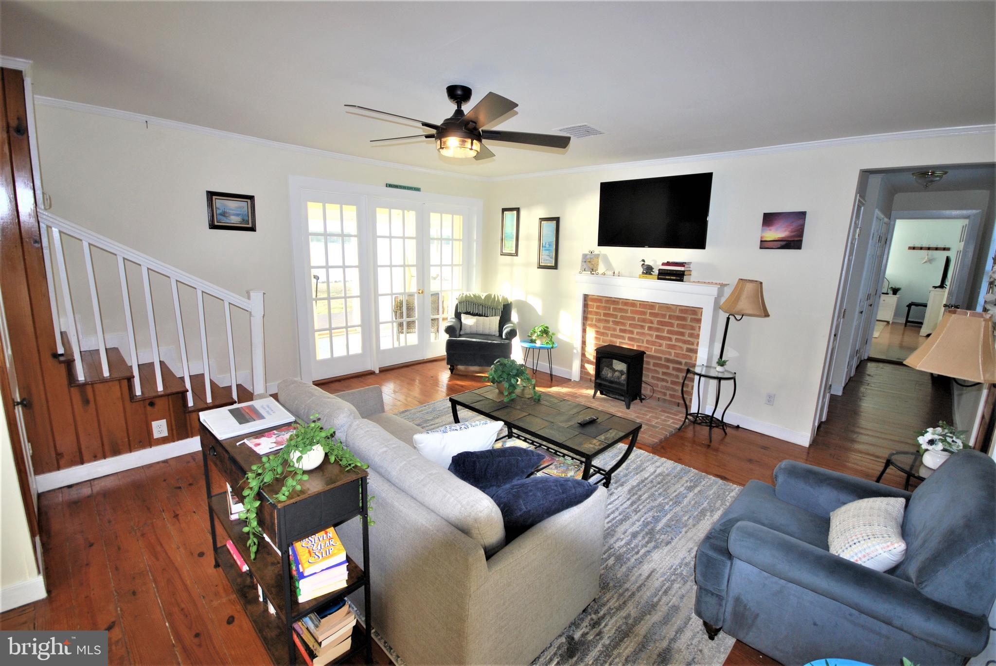 TAYLOR'S ISLAND - Residential