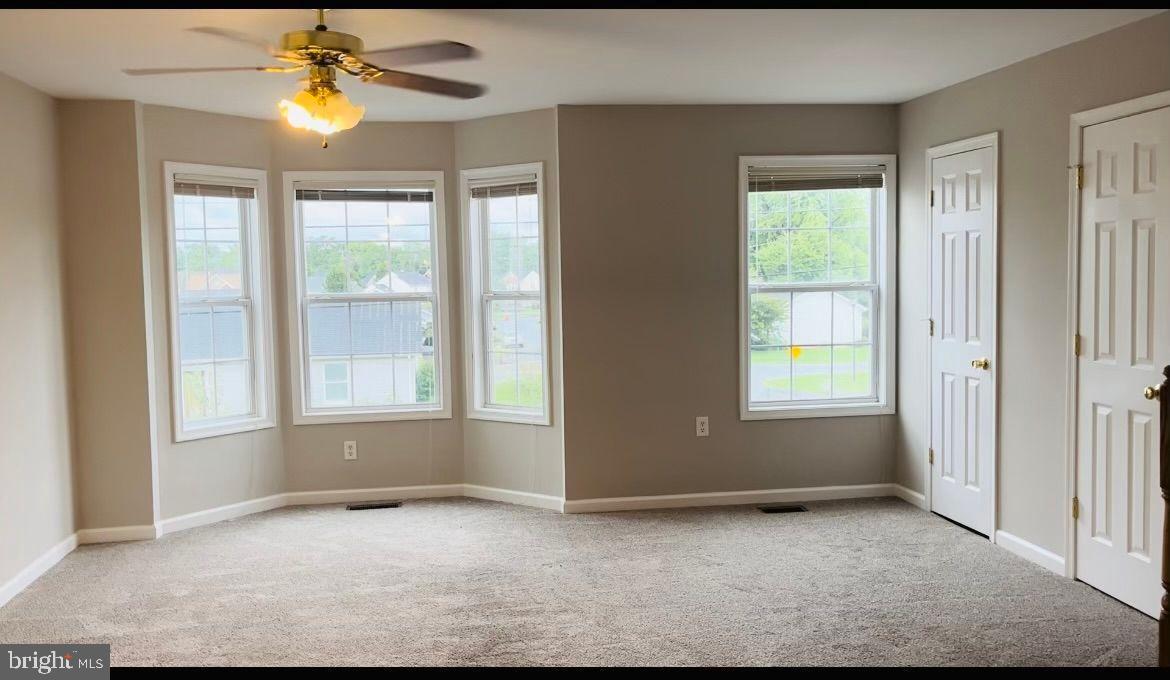 MARSHALL SQUARE - Residential