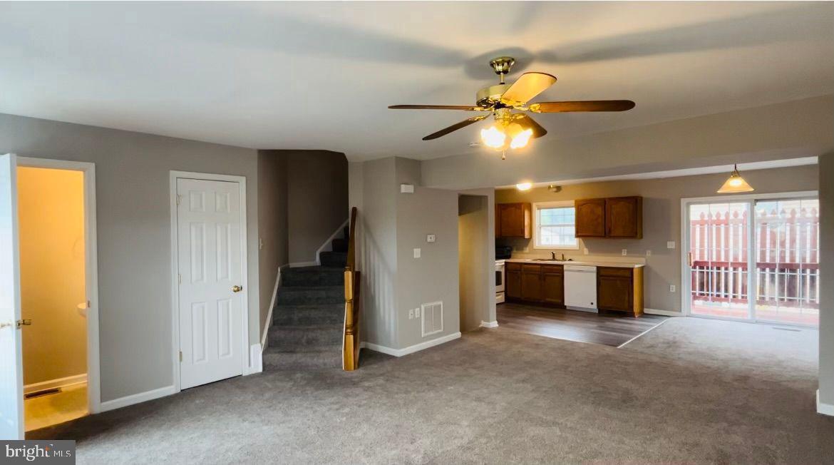 MARSHALL SQUARE - Residential