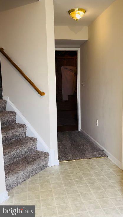 MARSHALL SQUARE - Residential