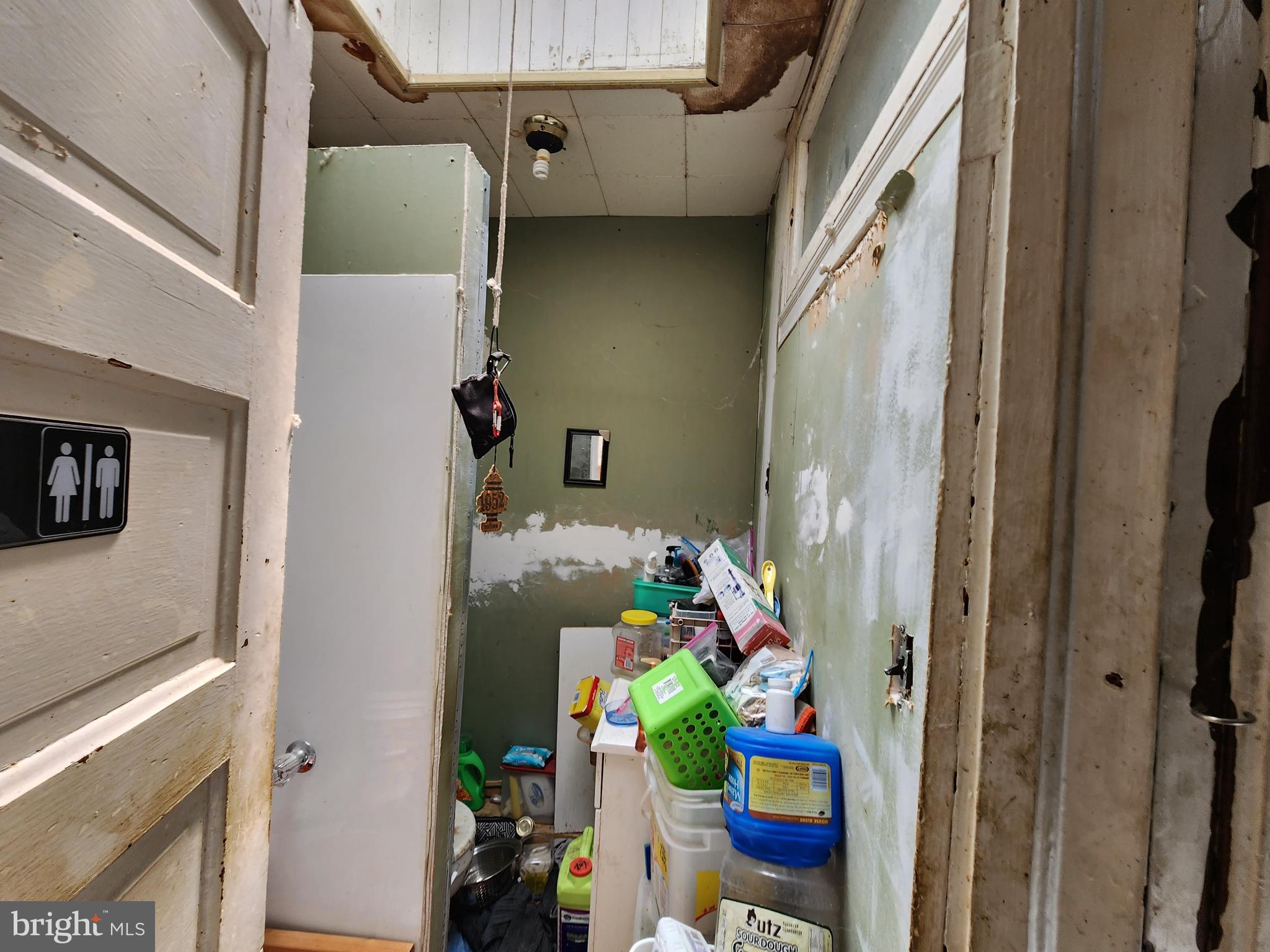 ELLWOOD PARK - Residential