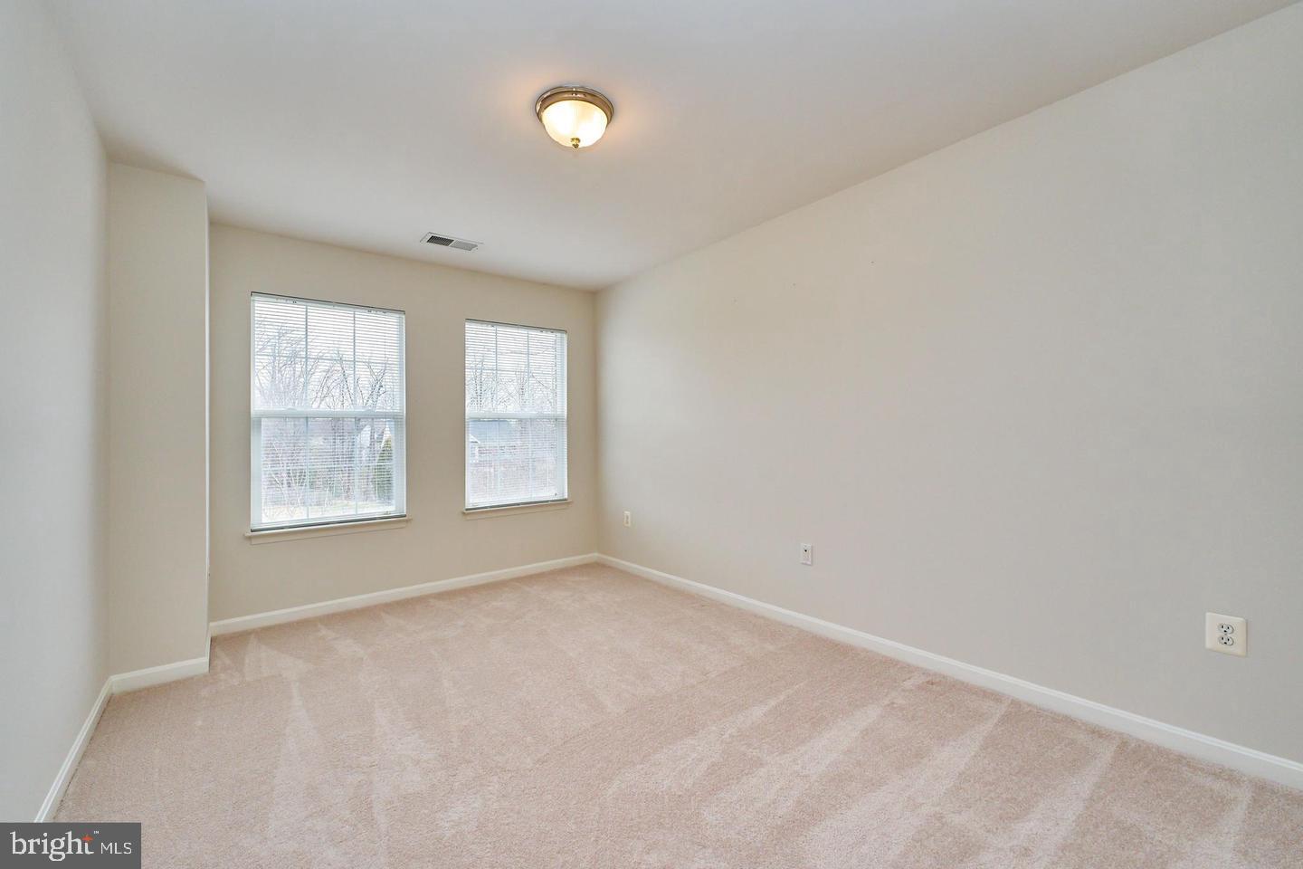 BLOOMS CROSSING - Residential