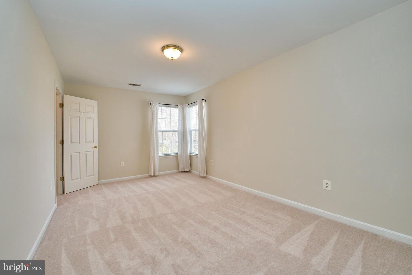 BLOOMS CROSSING - Residential