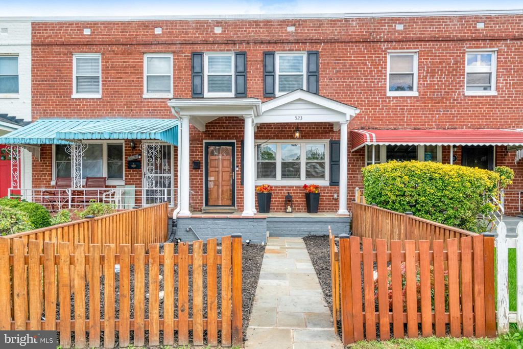 Photo of 523 Duncan Avenue, ALEXANDRIA, VA 22301 (MLS # VAAX2050814)