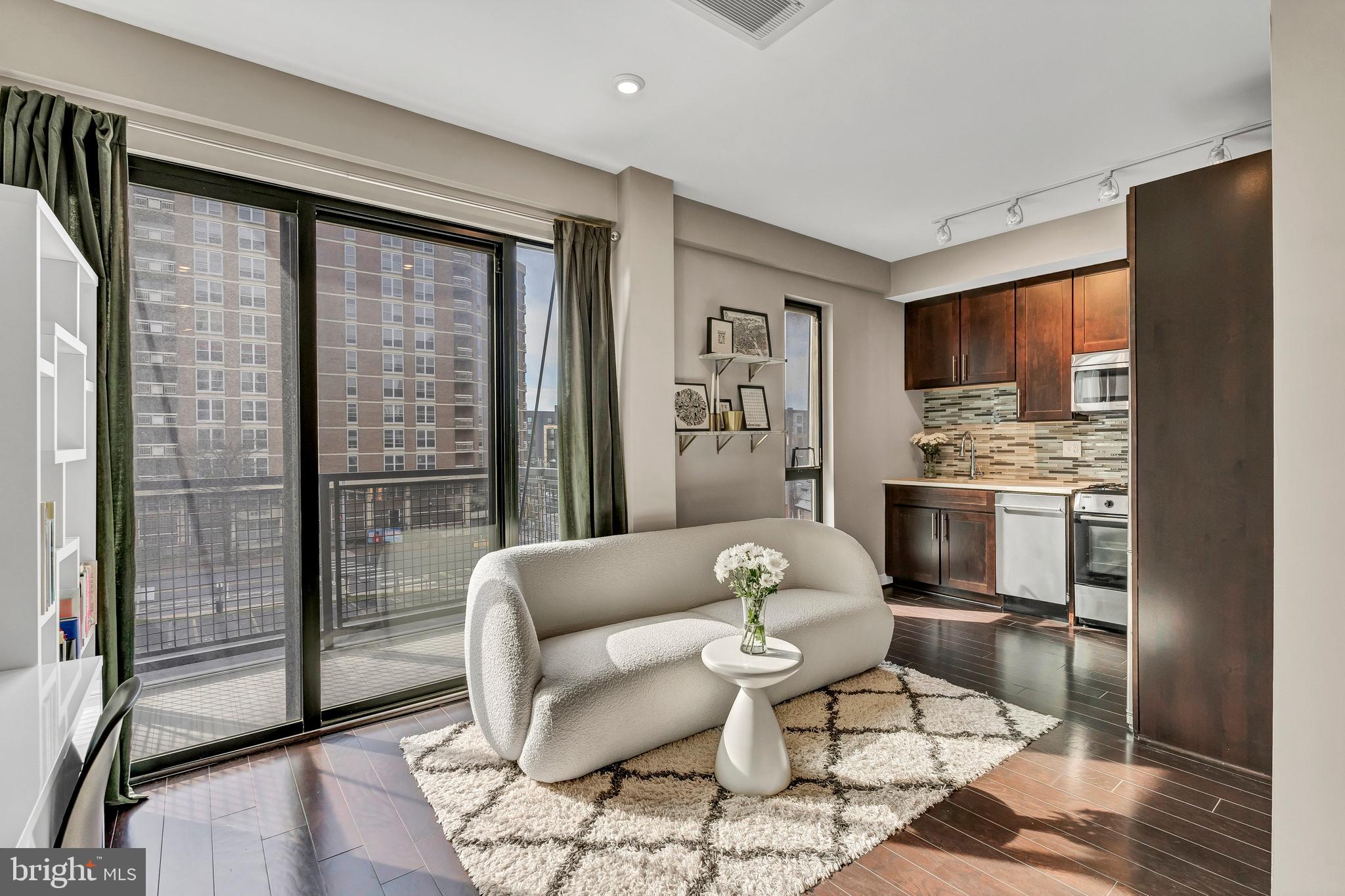 DOWNTOWN SILVER SPRING - Residential Lease