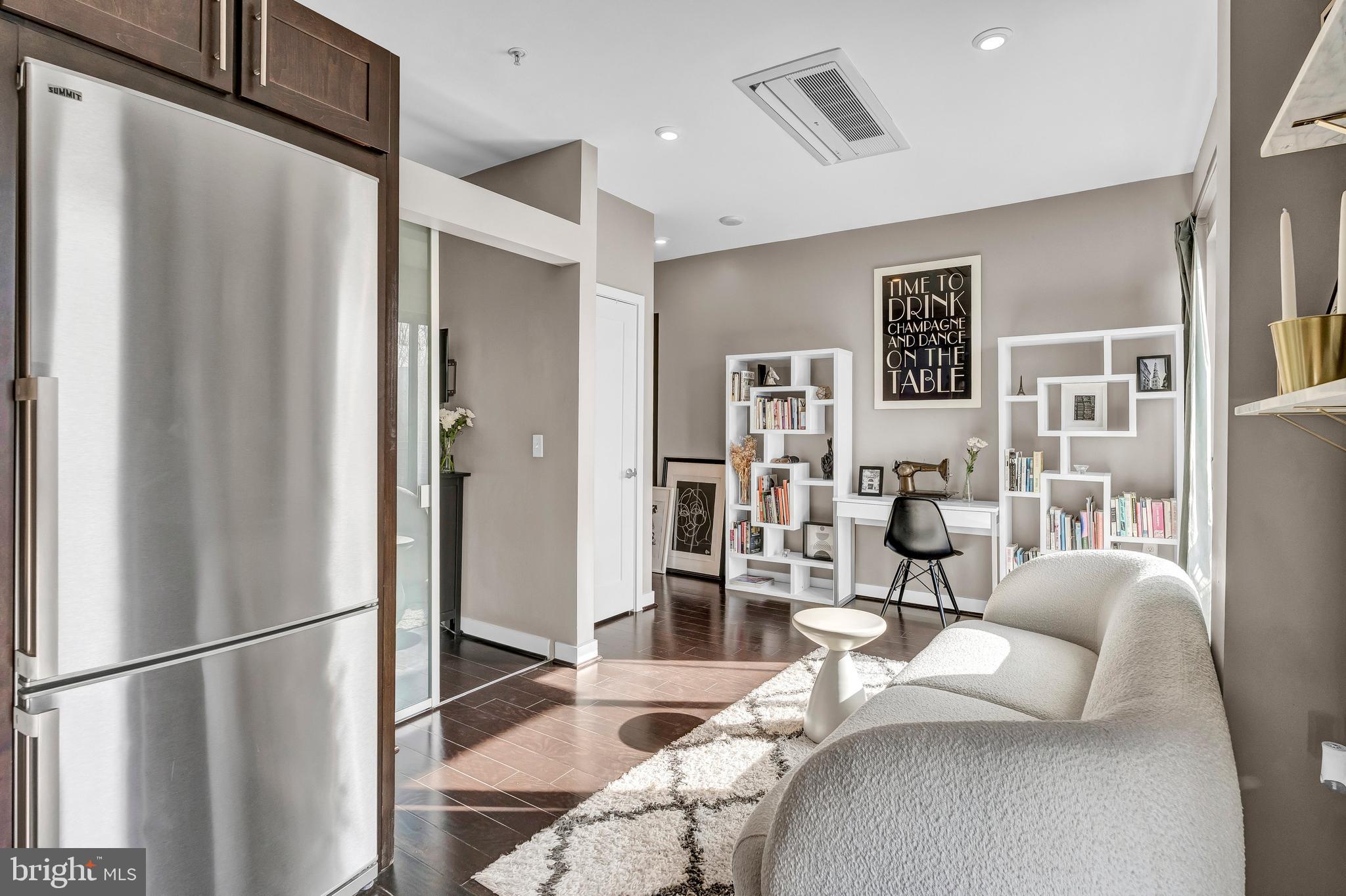 DOWNTOWN SILVER SPRING - Residential Lease