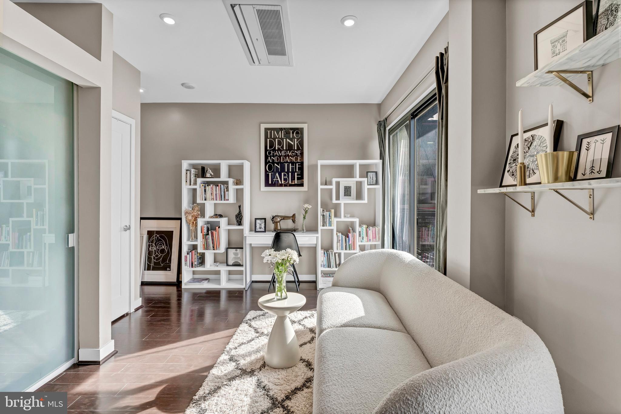 DOWNTOWN SILVER SPRING - Residential Lease