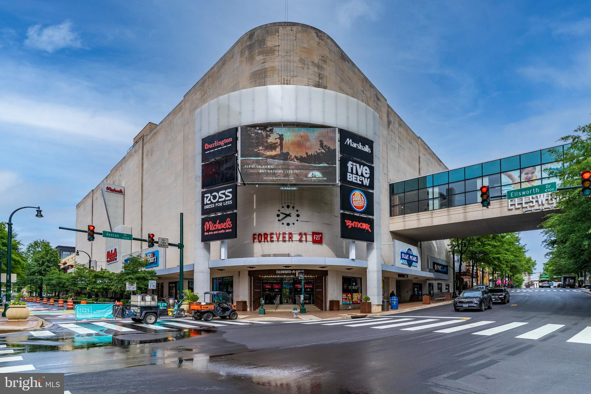 DOWNTOWN SILVER SPRING - Residential Lease