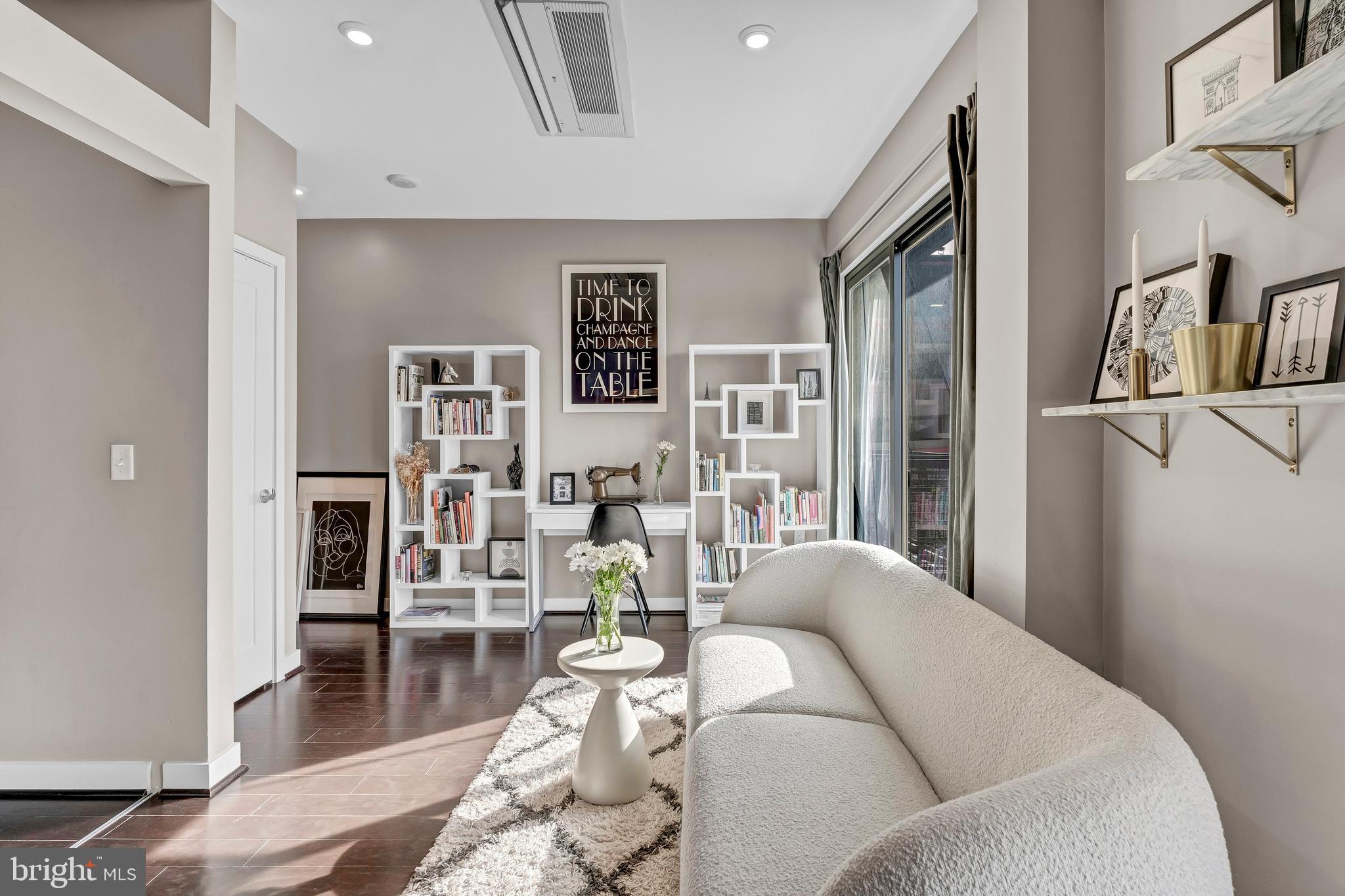 DOWNTOWN SILVER SPRING - Residential Lease