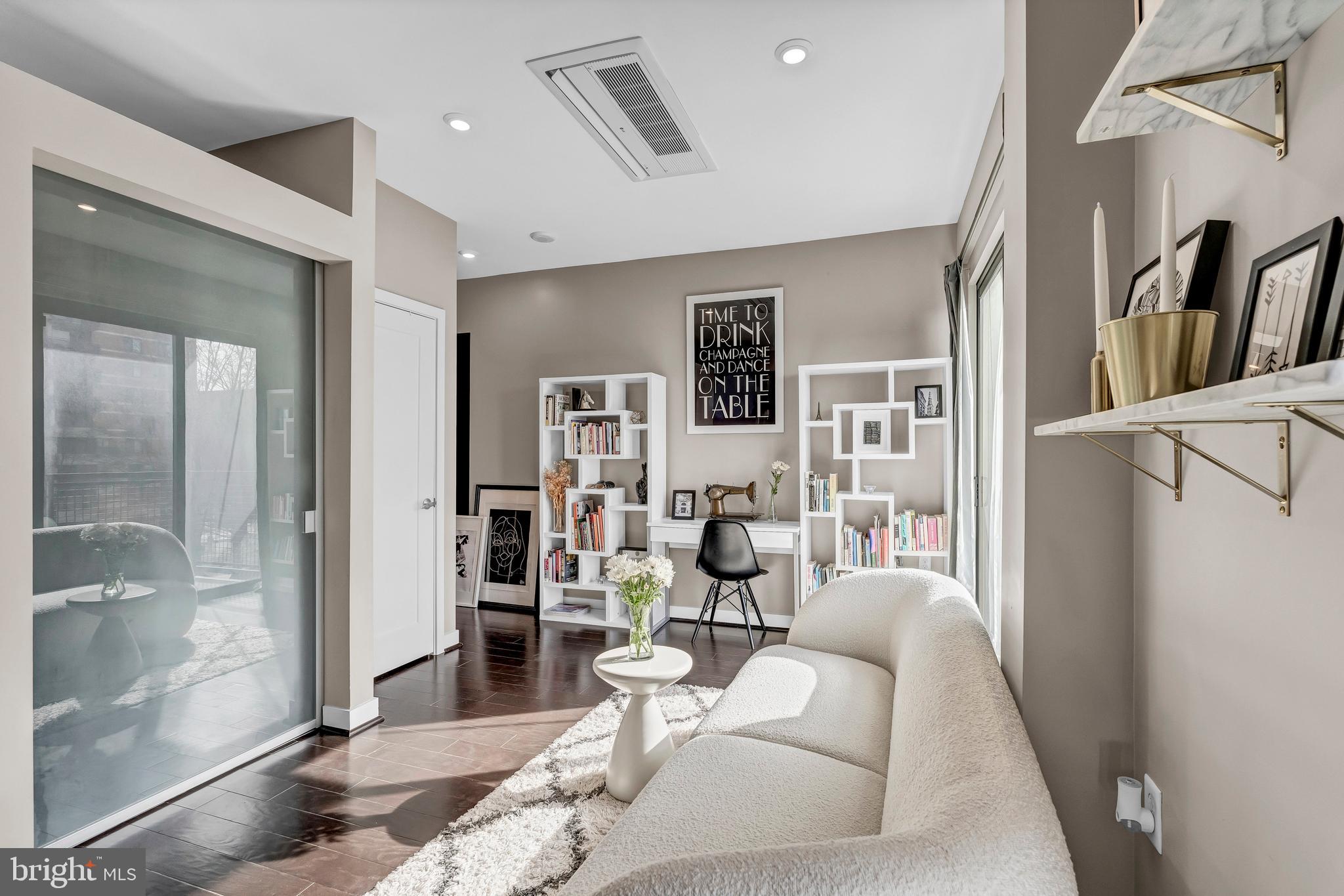 DOWNTOWN SILVER SPRING - Residential Lease