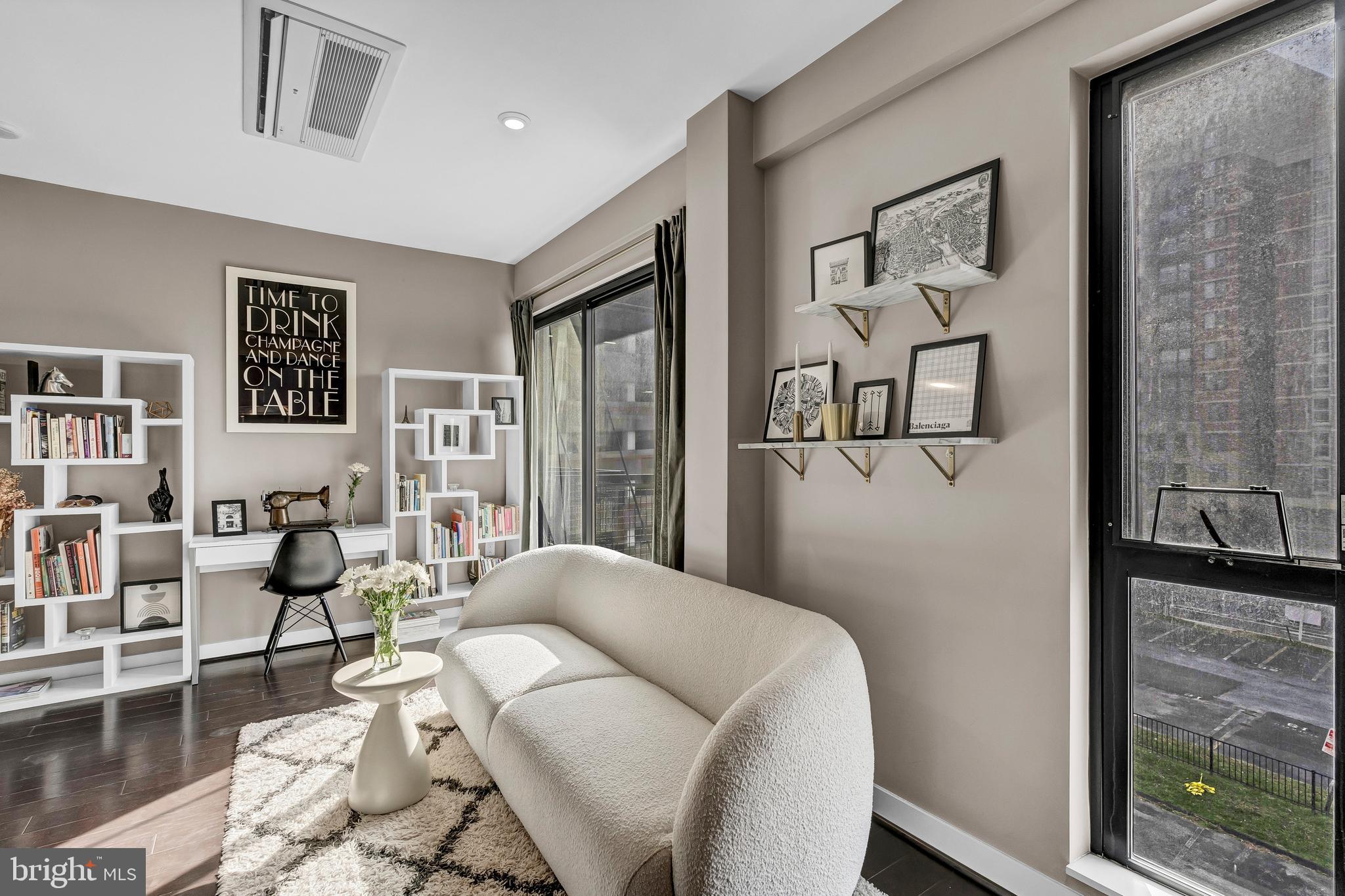 DOWNTOWN SILVER SPRING - Residential Lease