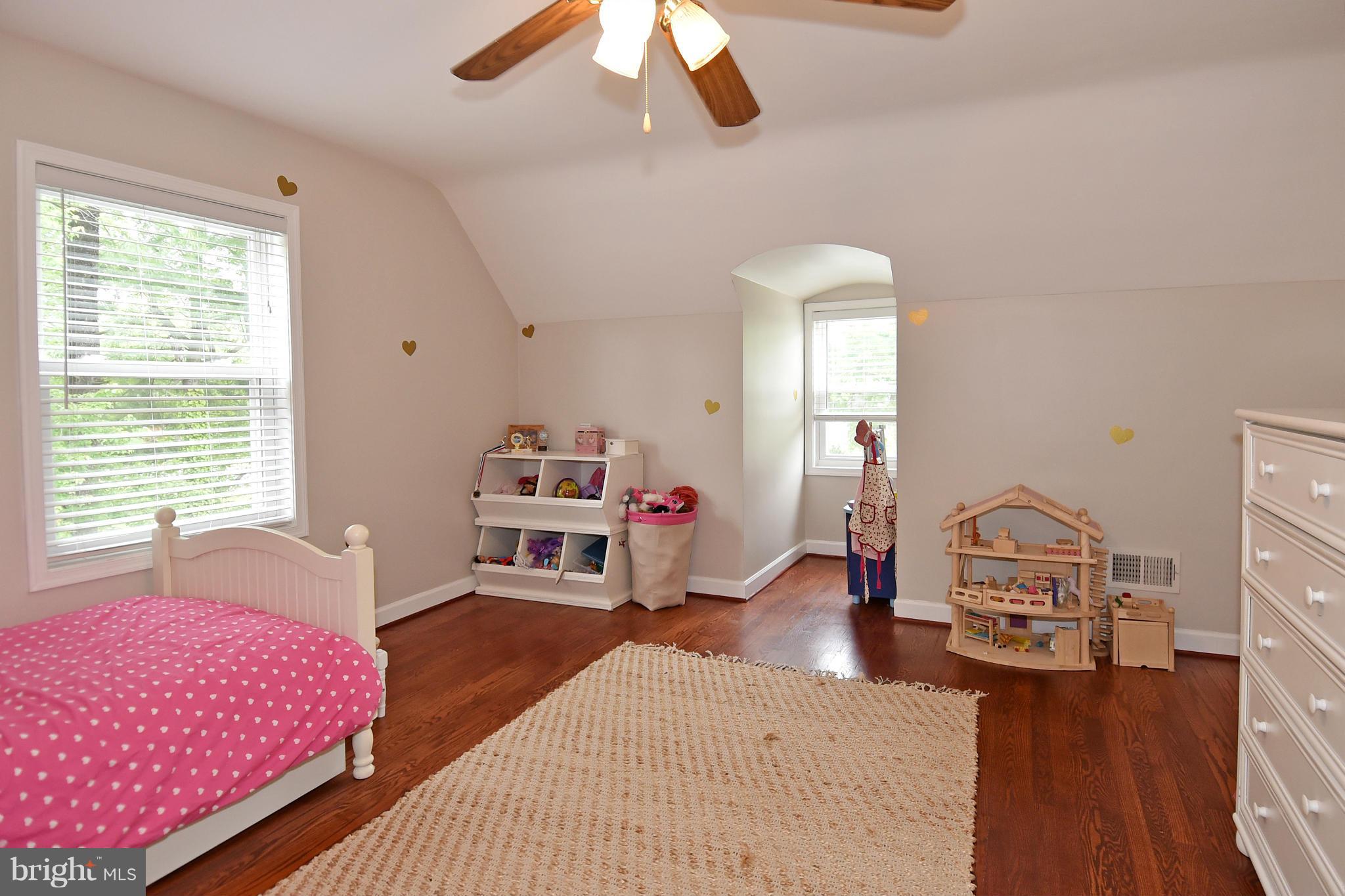 PINECREST - Residential Lease