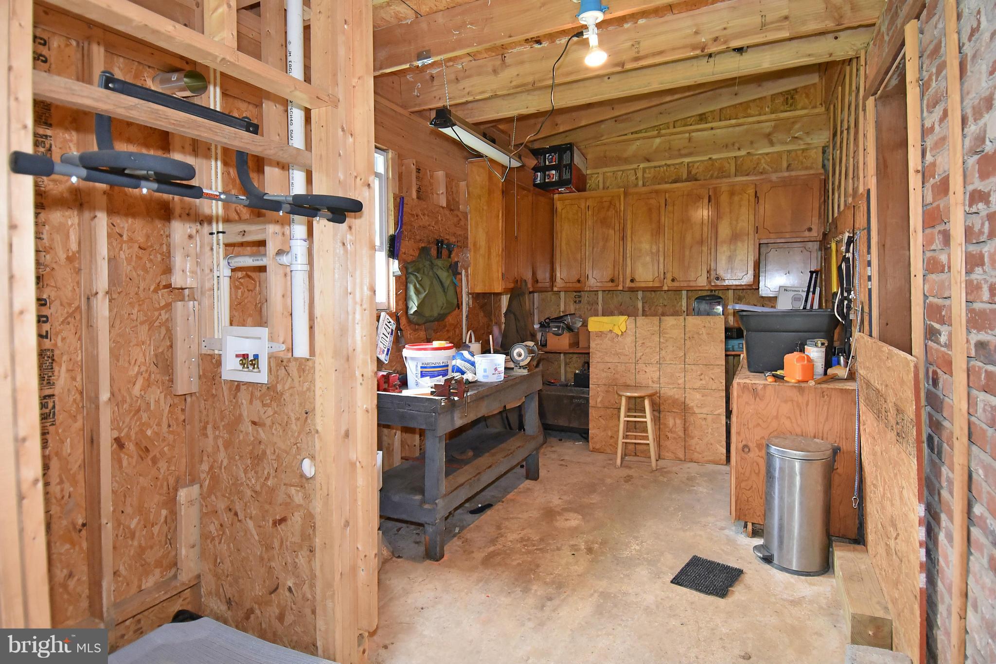 PINECREST - Residential Lease