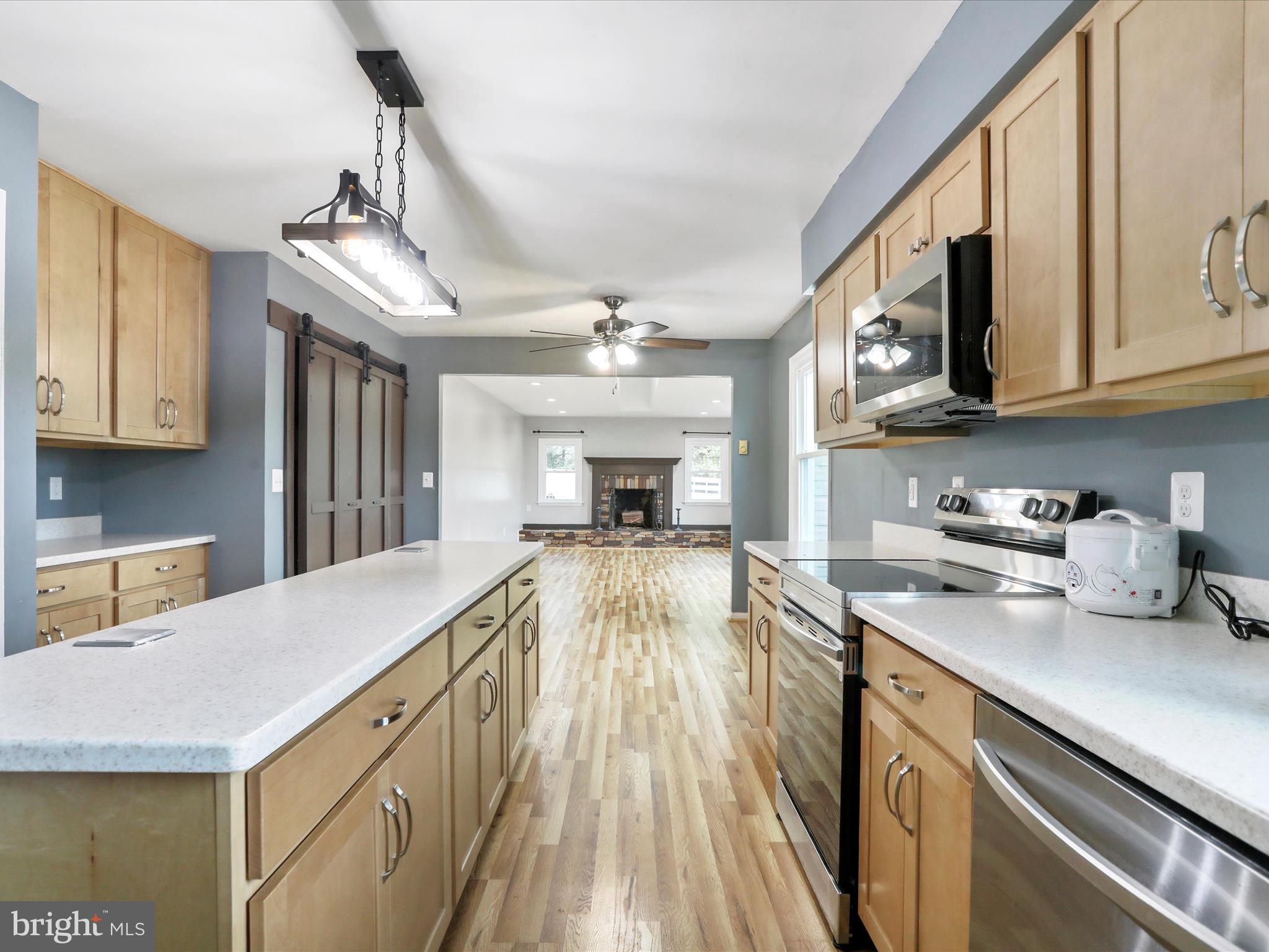 1094 MONTCLARE DRIVE