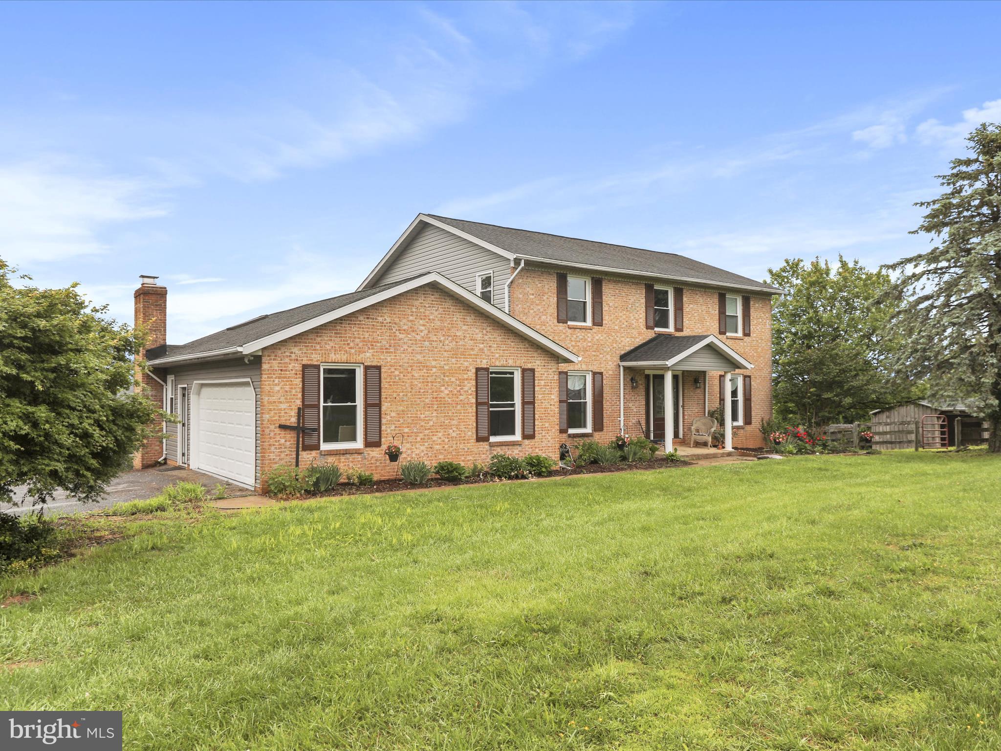 1094 MONTCLARE DRIVE